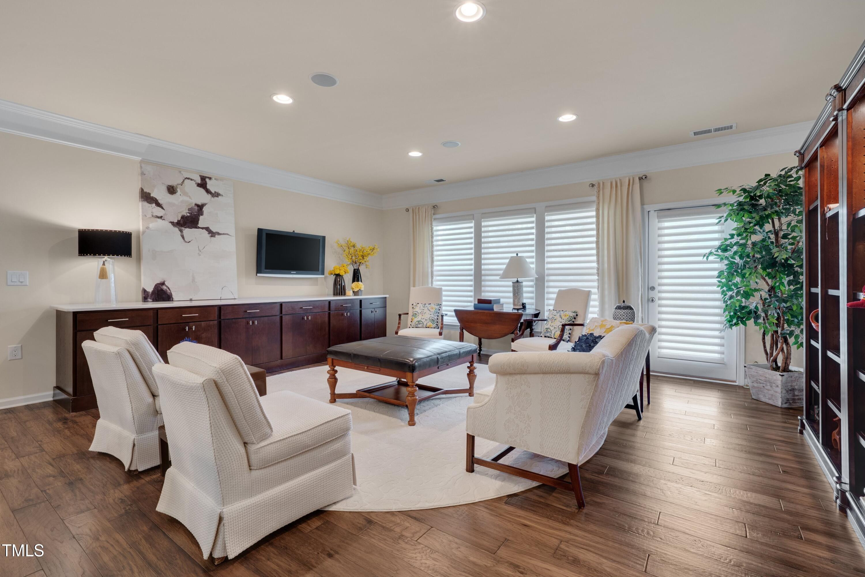 1120 Hooper Place