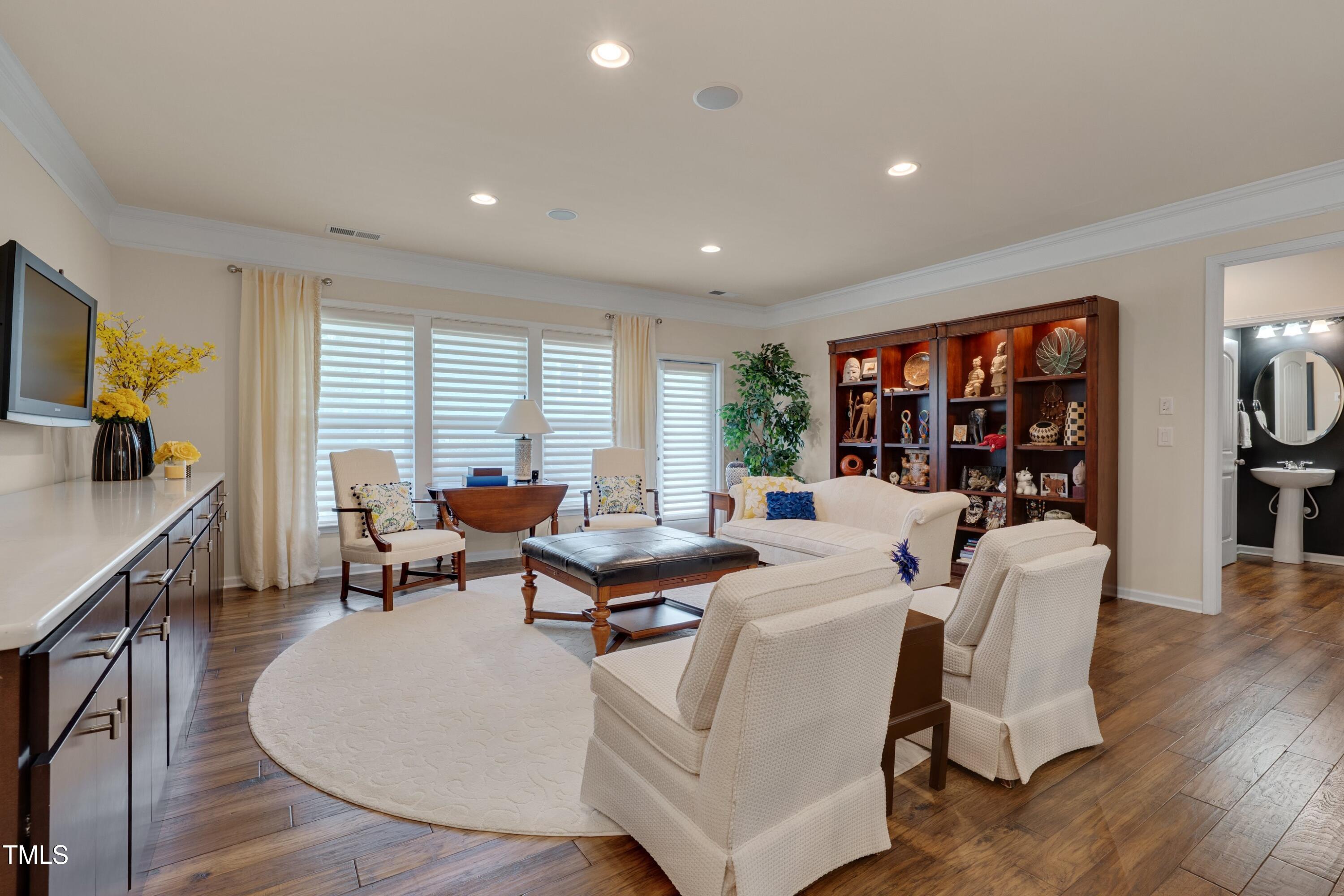 1120 Hooper Place