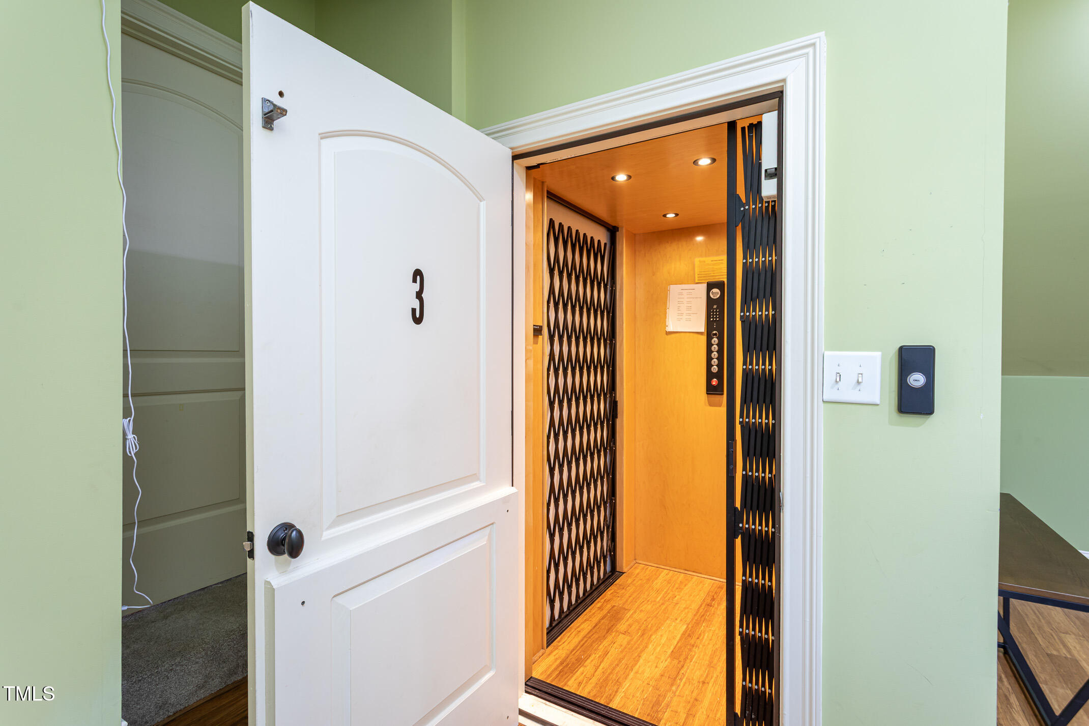 7001 Barham Hollow Drive