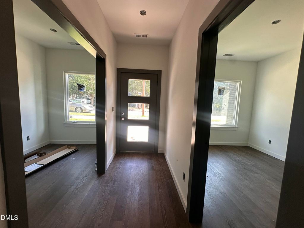 Photo of 1521 1/2 Sunrise Avenue, Raleigh, NC 27608 (MLS # 10139227)