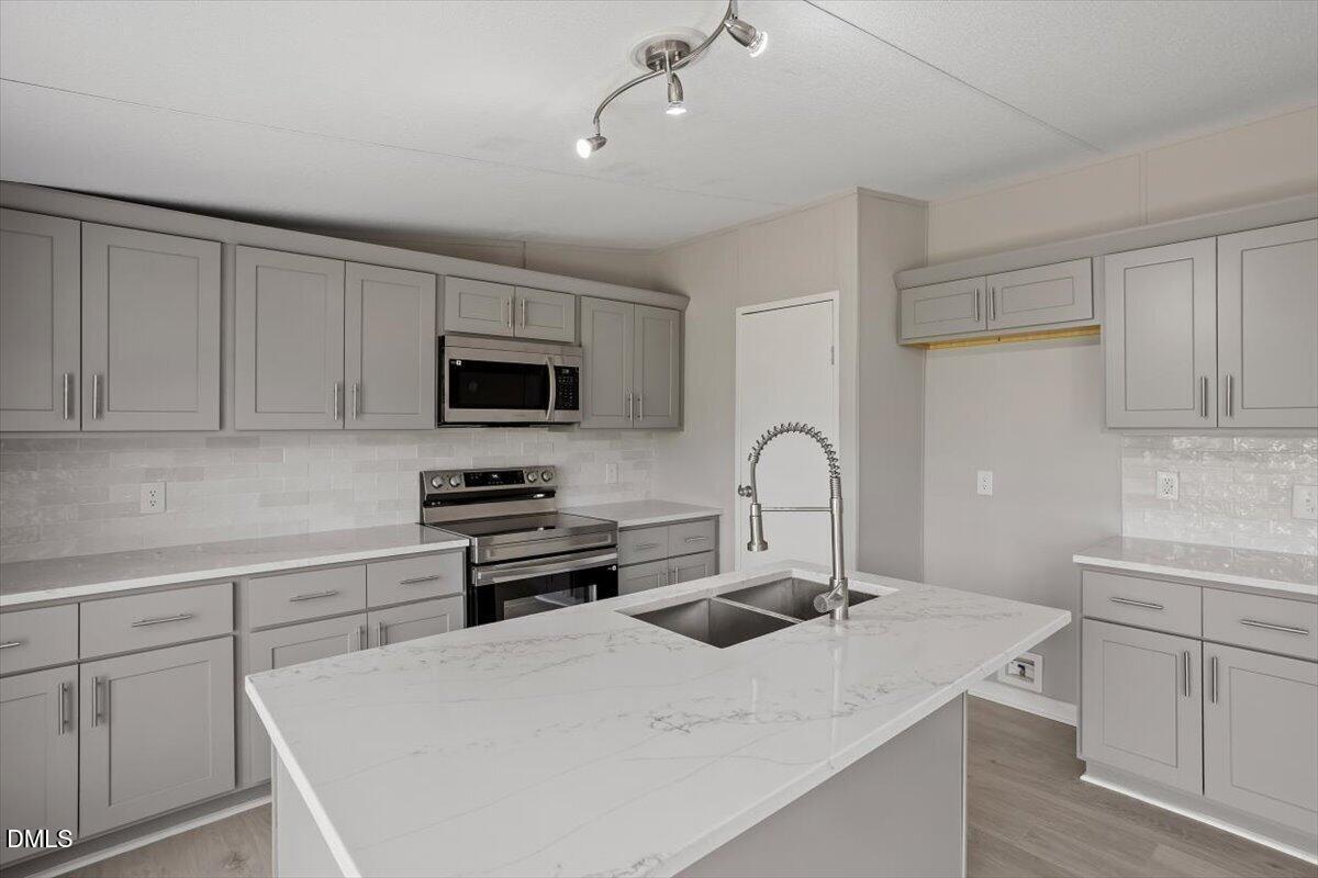 105 Stone Glen Place
