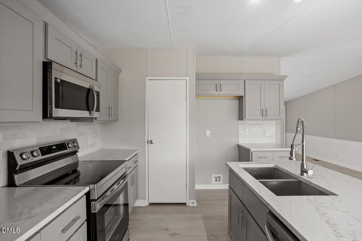 105 Stone Glen Place