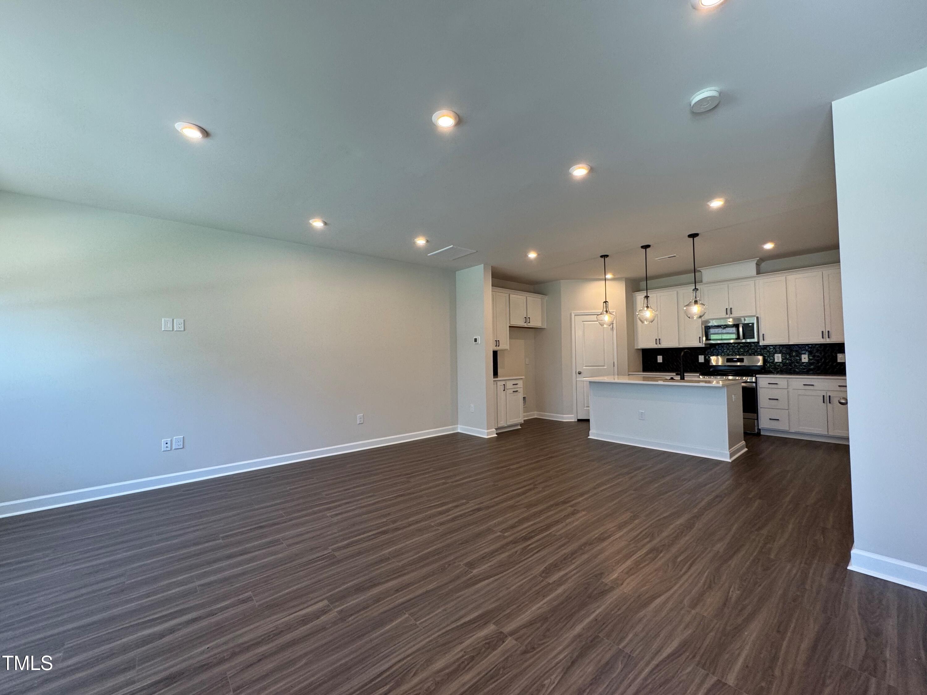 604 Hyperion Alley