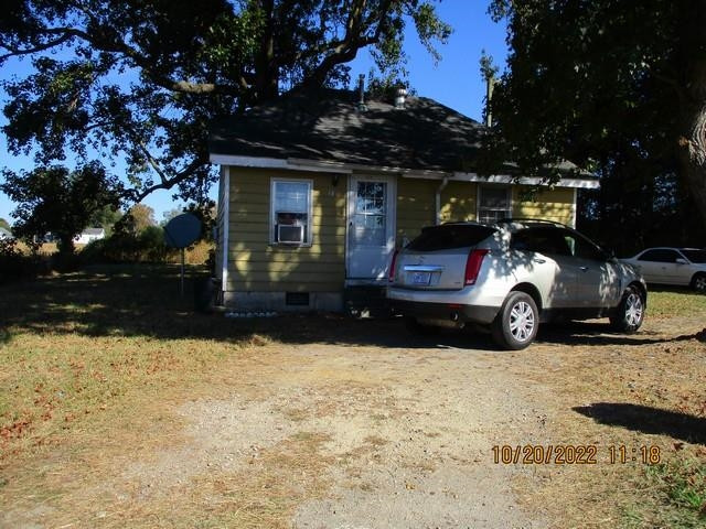 Photo 1 of 7 of 51 E Carroll Street house