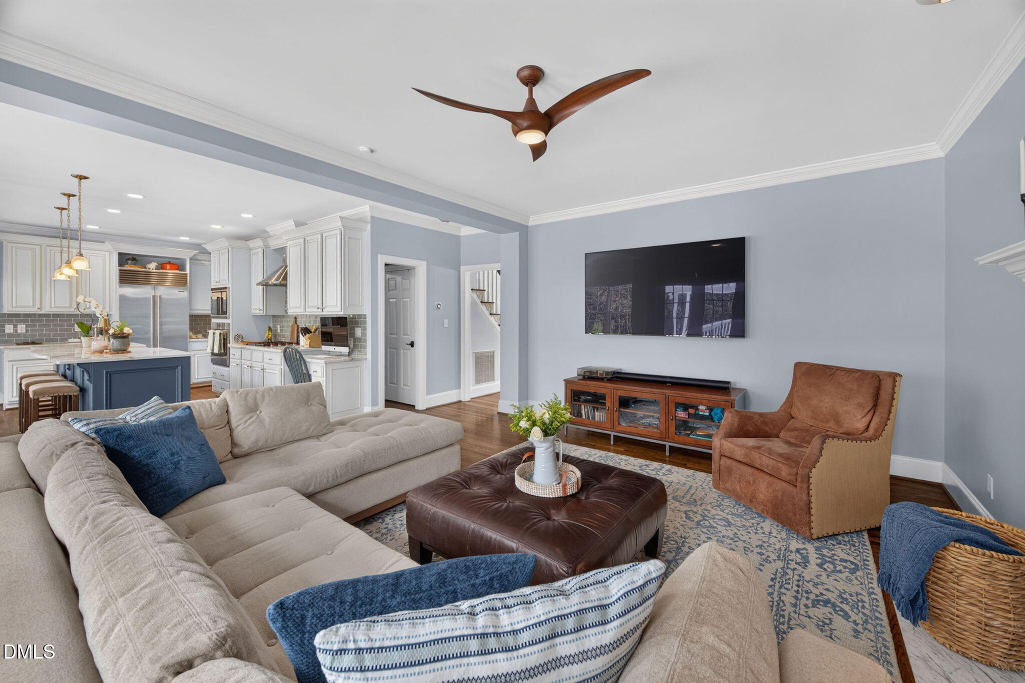 120 Crystlewood Court