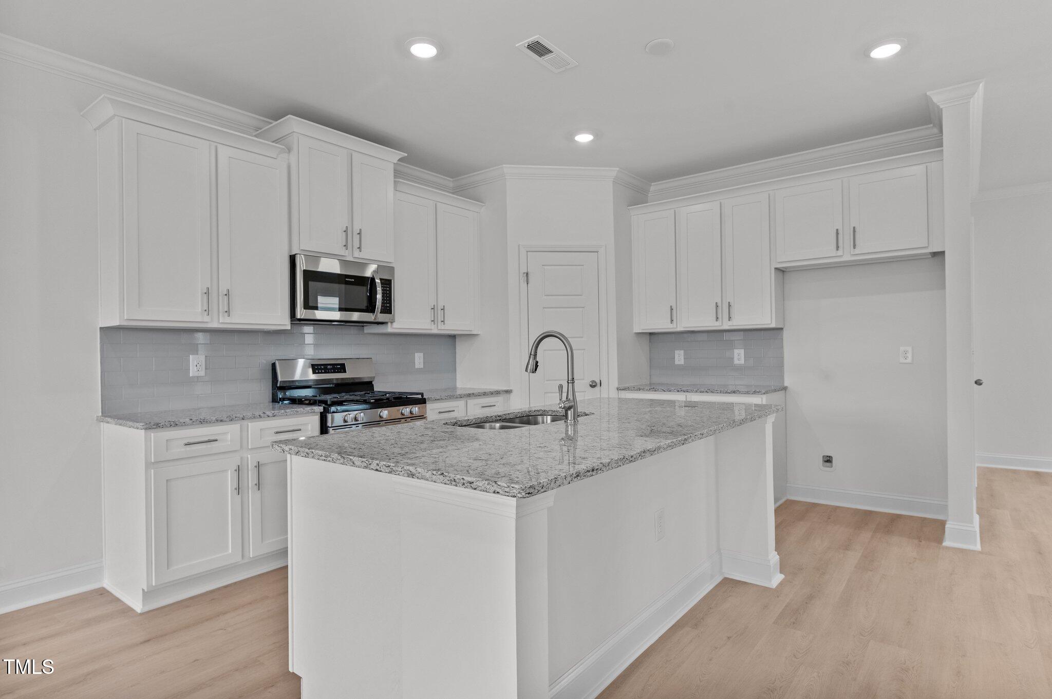 945 Alma Railway Drive 559