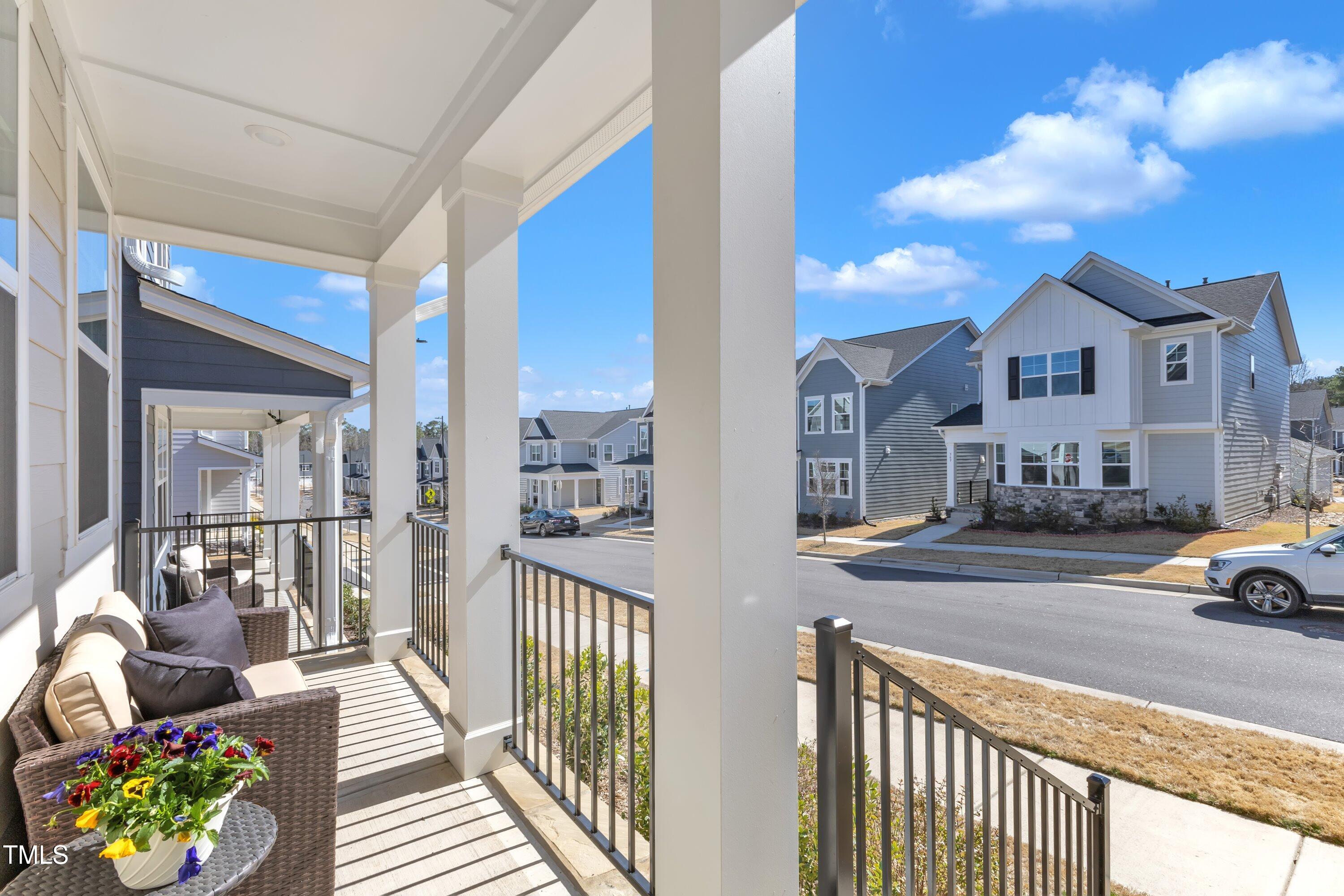 372 Natsam Woods Way