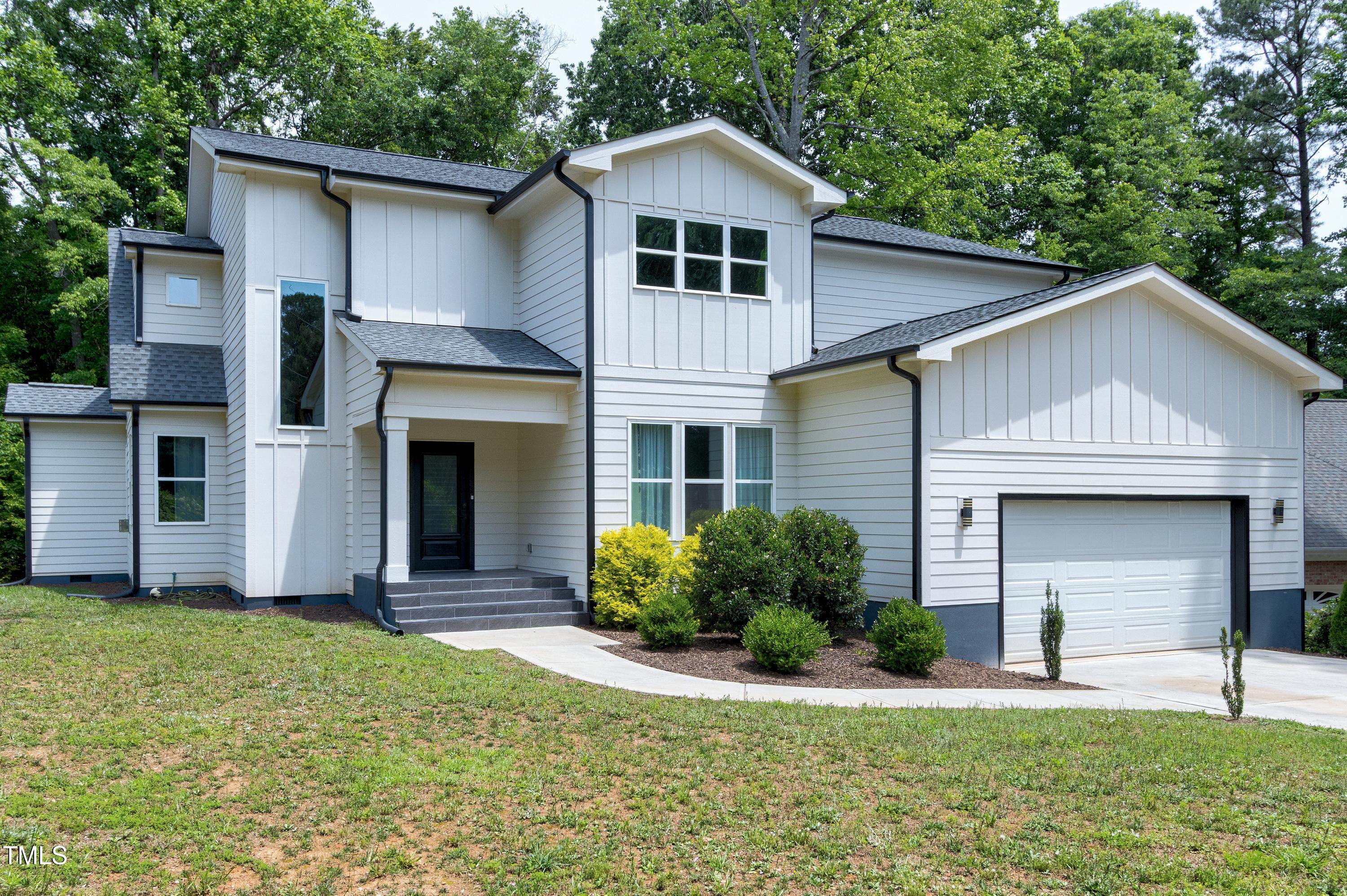 1003 E Sterlington Place