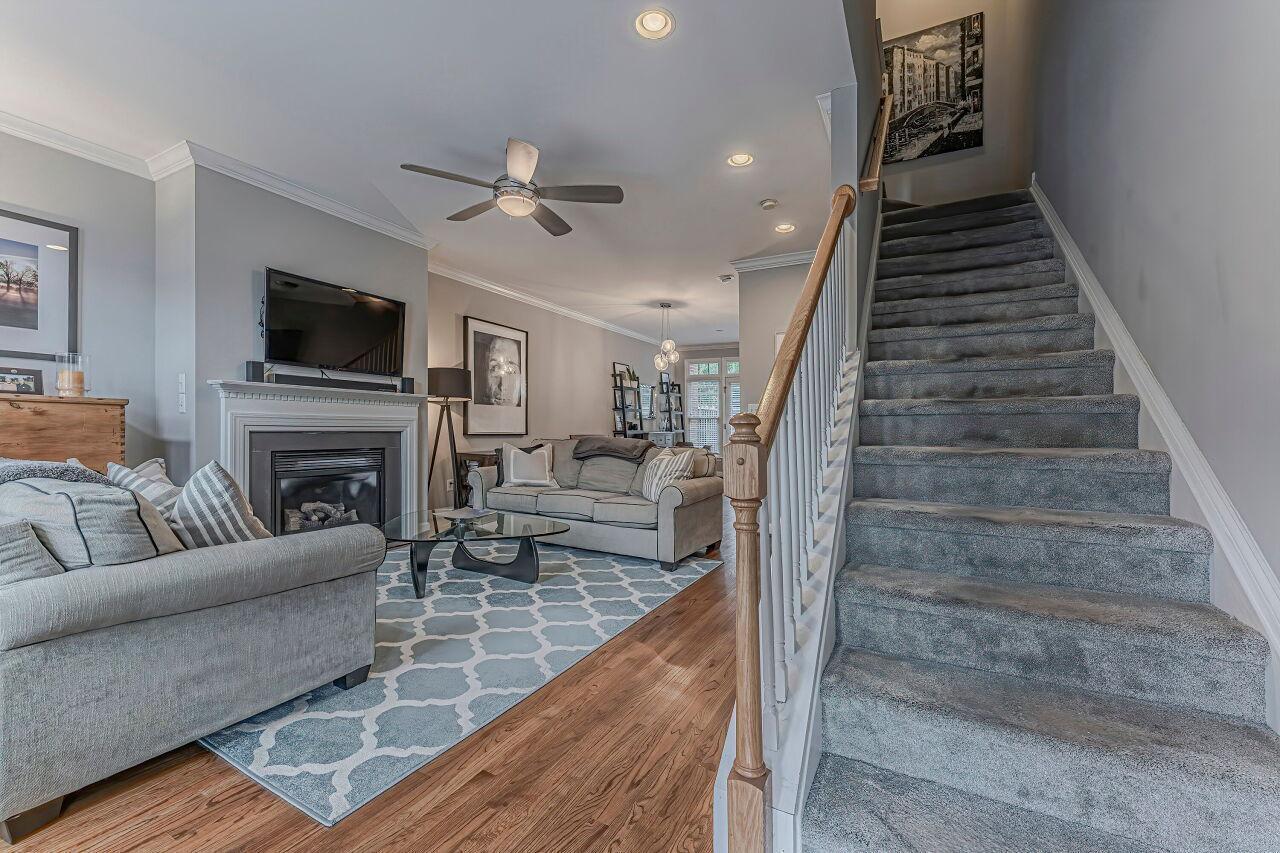 106 Hatfield Lane