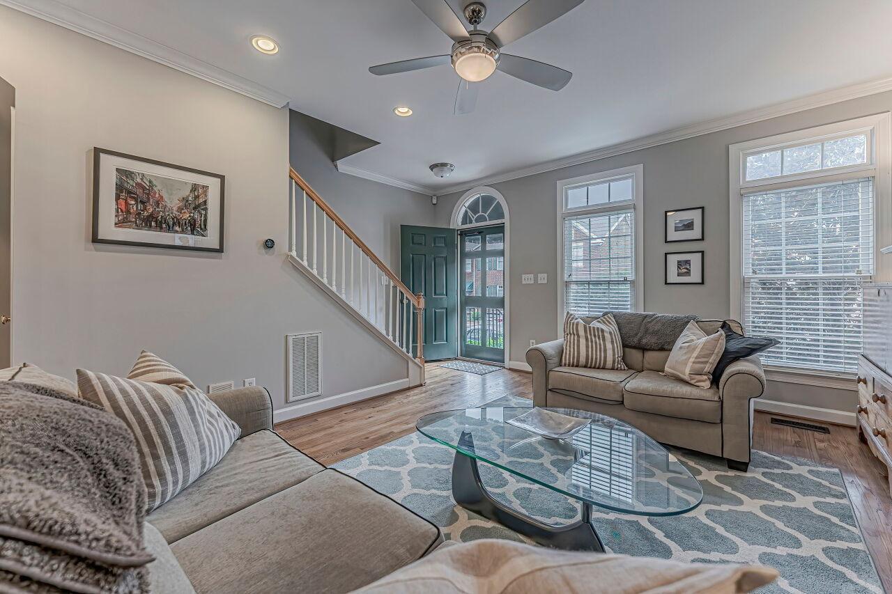 106 Hatfield Lane