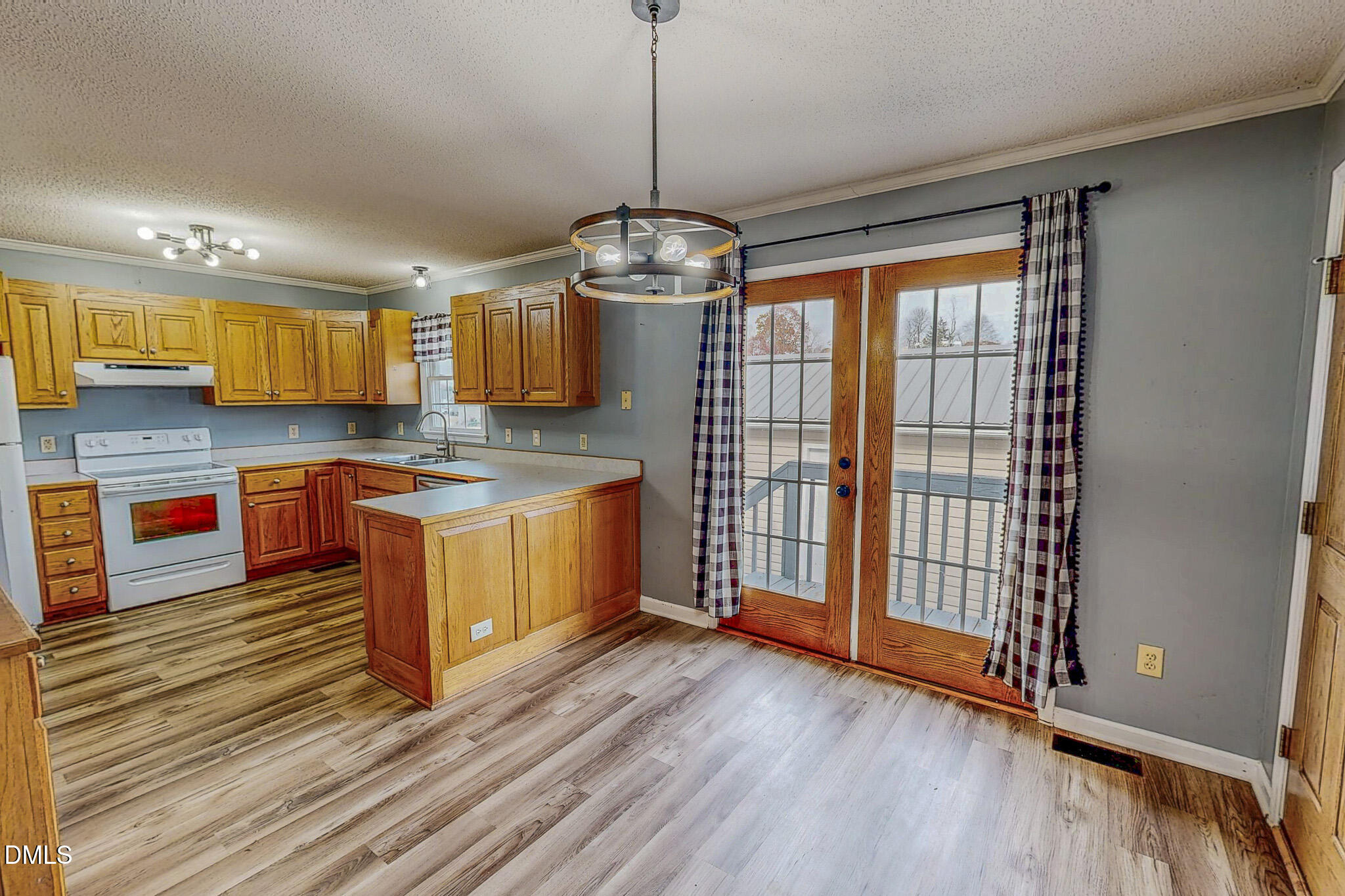 111 Fox Crossing Drive