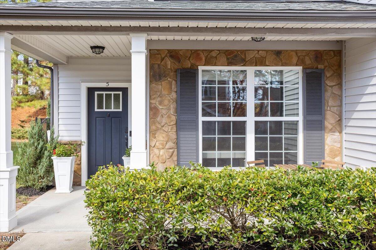 5 Crawford Court Court