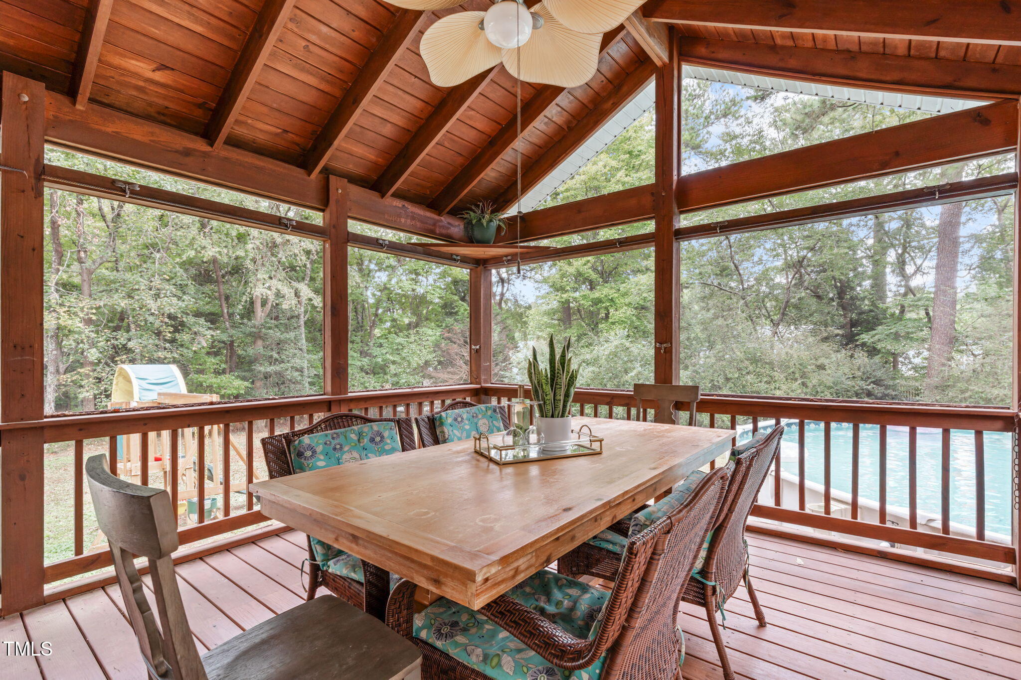 520 Contessa Court