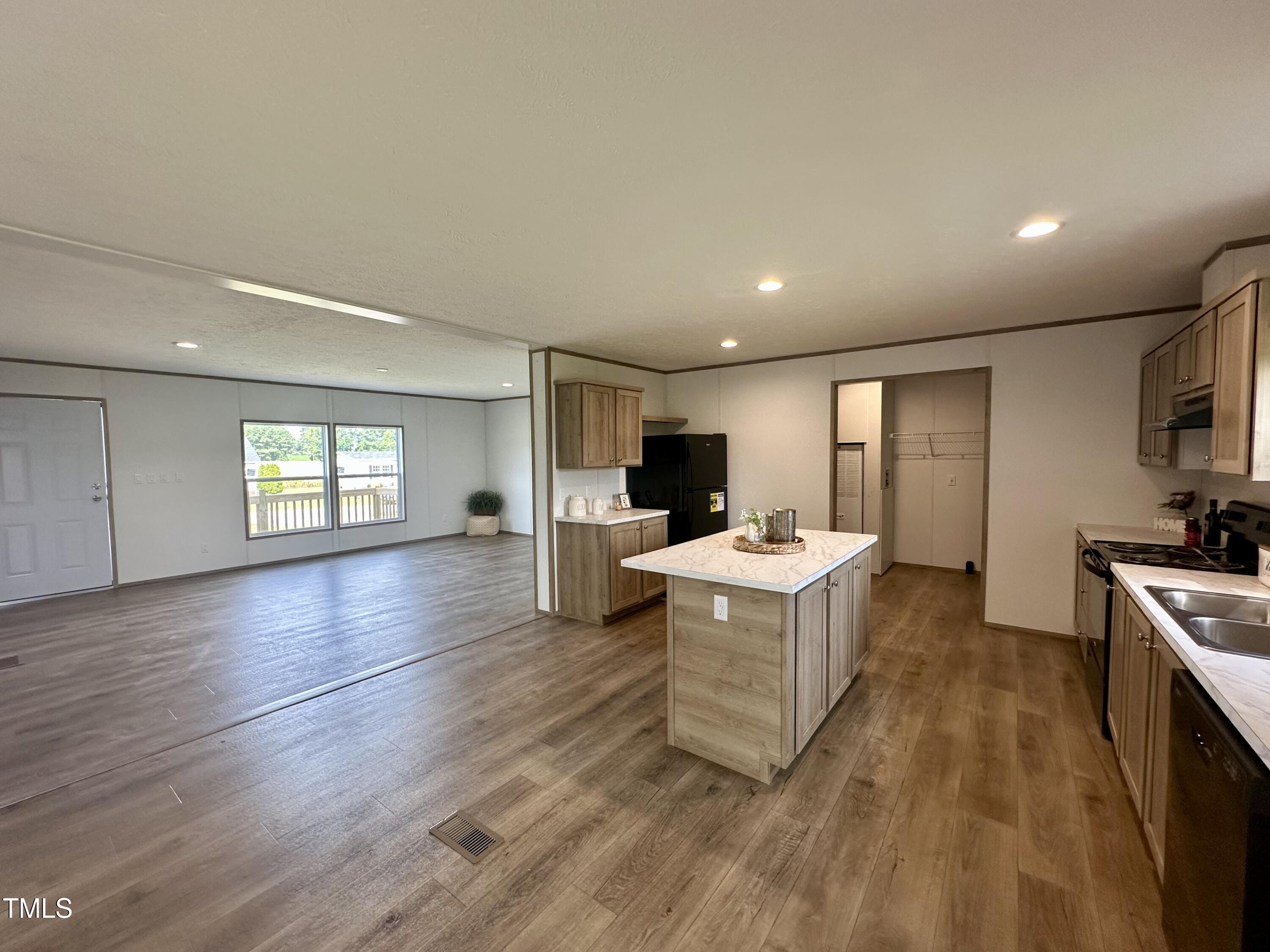 103 Cottonwood Court