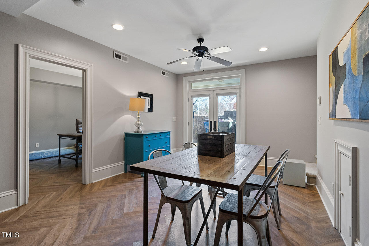 Raleigh, North Carolina 27608, United States, 5 Bedrooms Bedrooms, ,6 BathroomsBathrooms,Residential,Pending,27920