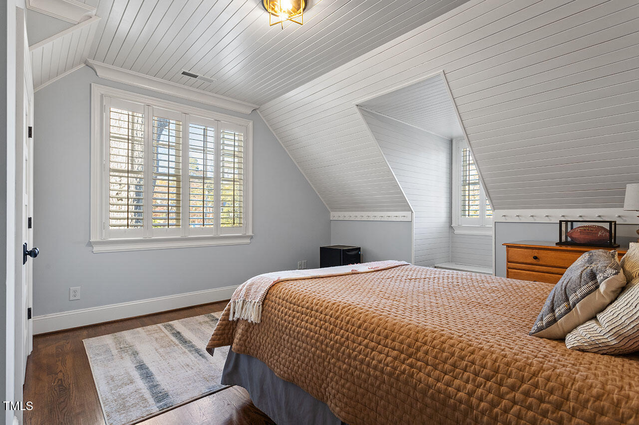 Raleigh, North Carolina 27608, United States, 5 Bedrooms Bedrooms, ,6 BathroomsBathrooms,Residential,Pending,27920