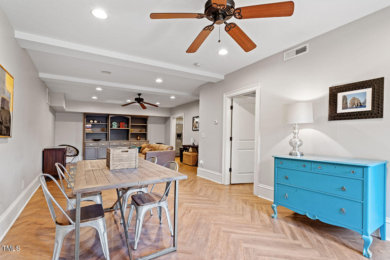 Raleigh, North Carolina 27608, United States, 5 Bedrooms Bedrooms, ,6 BathroomsBathrooms,Residential,Pending,27920