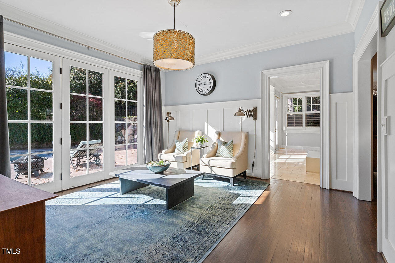 Raleigh, North Carolina 27608, United States, 5 Bedrooms Bedrooms, ,6 BathroomsBathrooms,Residential,Pending,27920