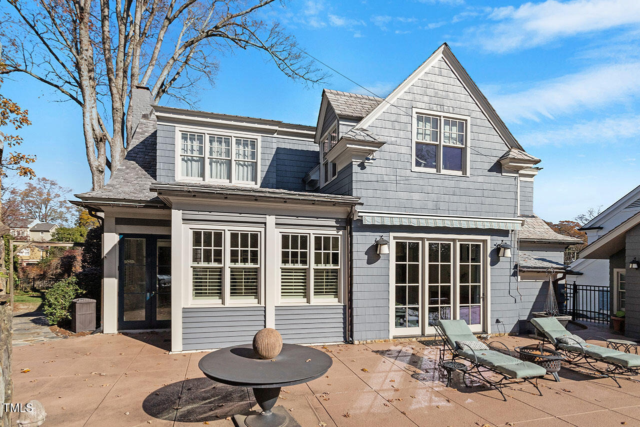 Raleigh, North Carolina 27608, United States, 5 Bedrooms Bedrooms, ,6 BathroomsBathrooms,Residential,Pending,27920