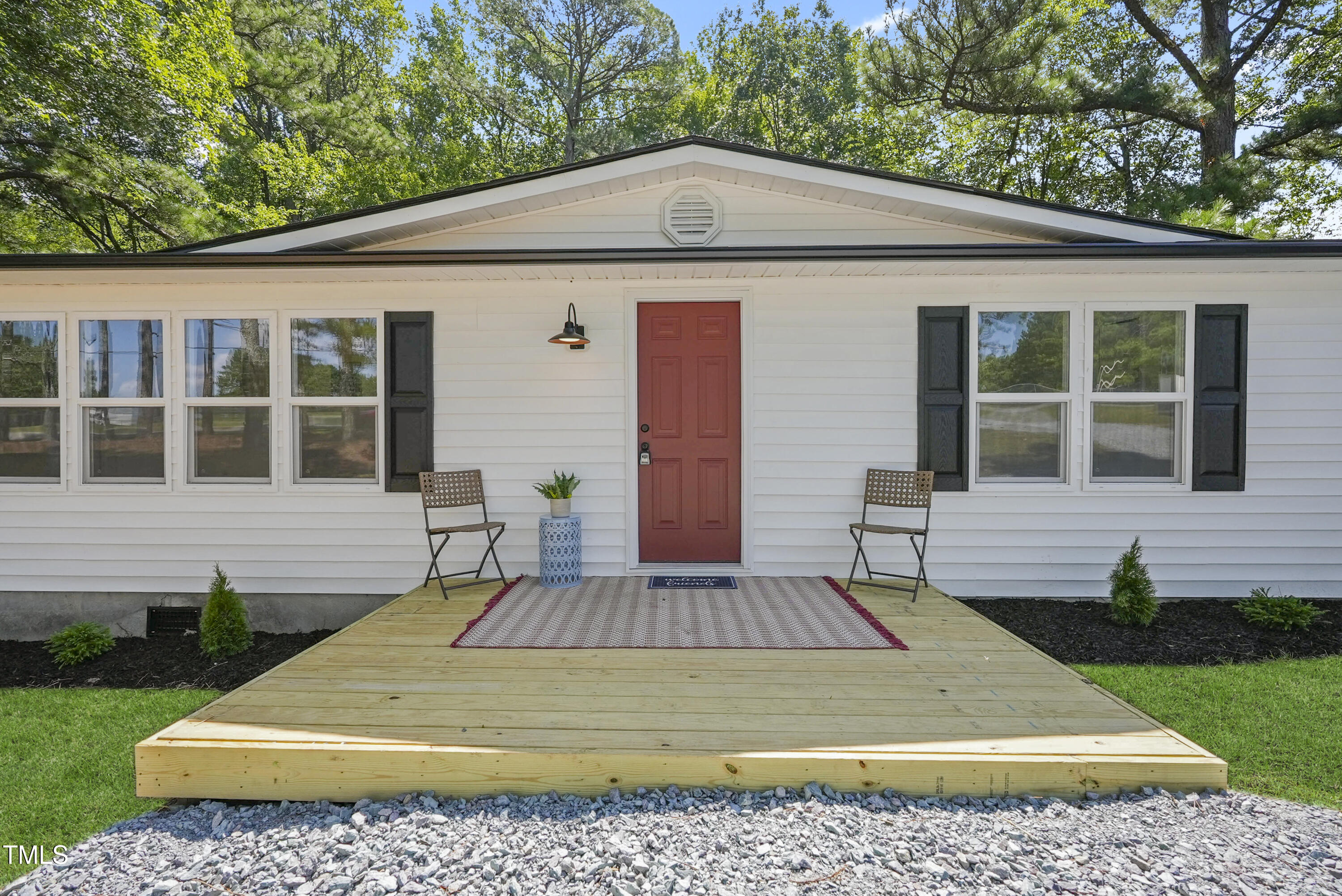 643 Tingen Road