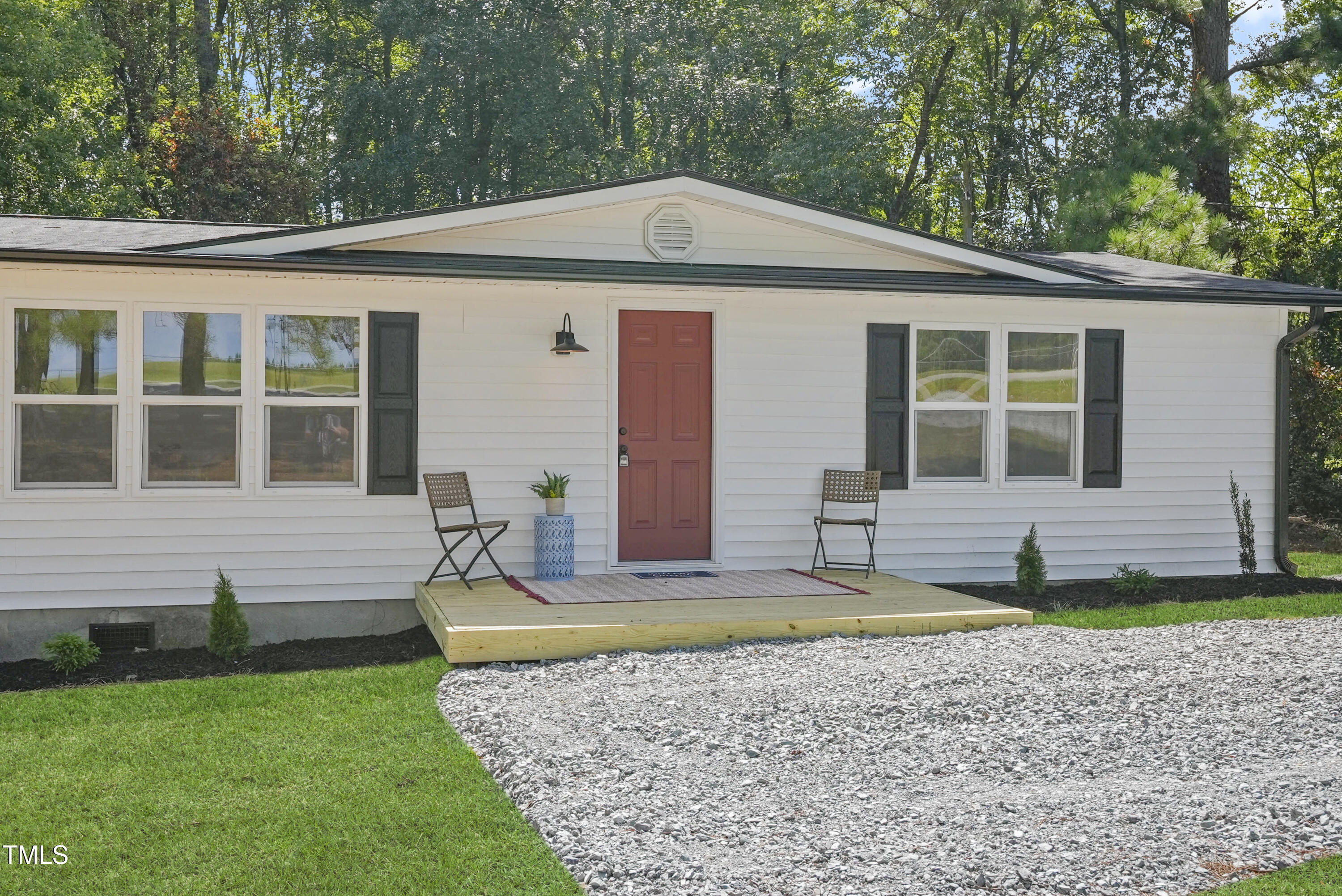 643 Tingen Road