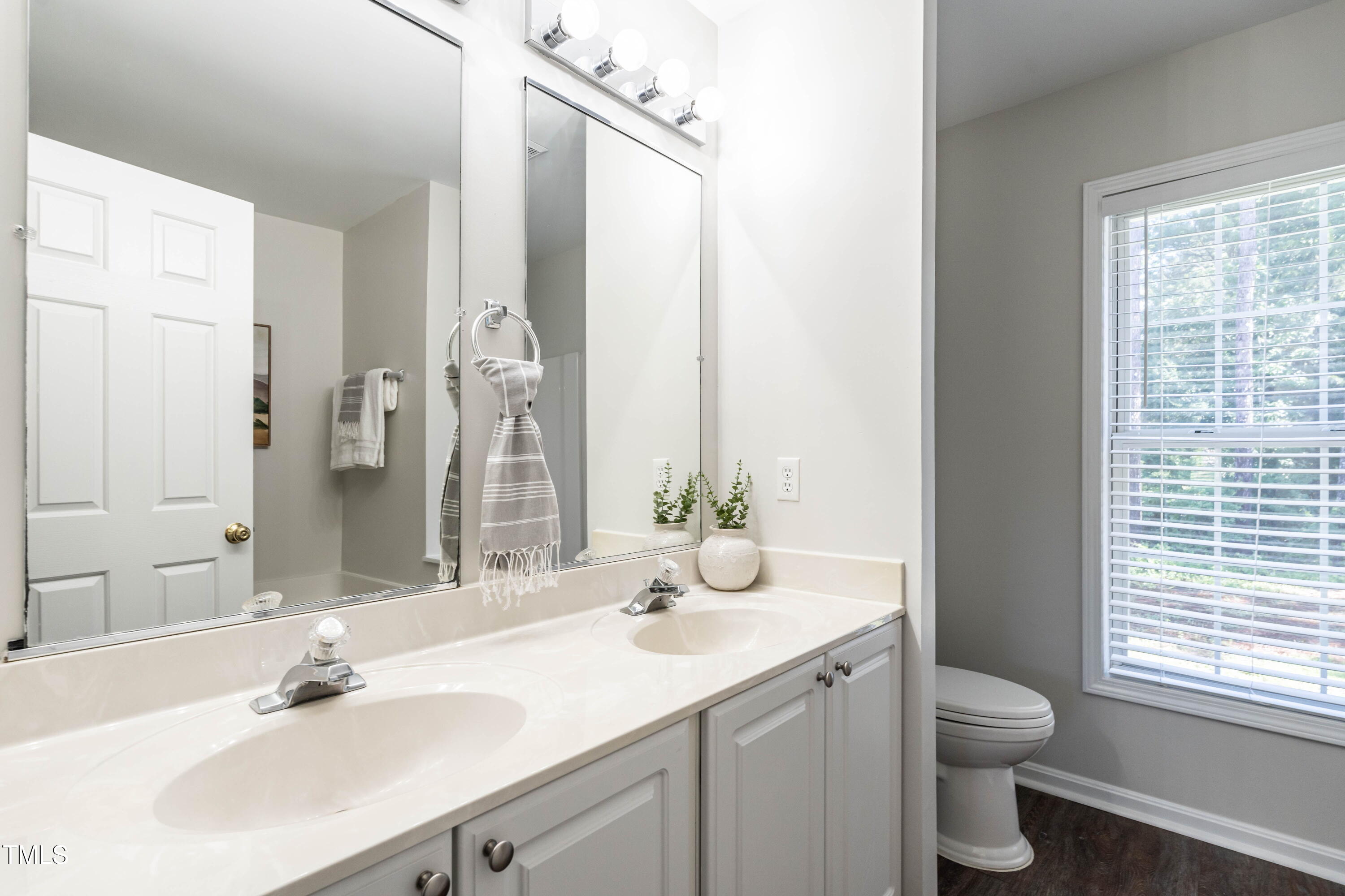 Wake Forest, North Carolina 27587, United States, 4 Bedrooms Bedrooms, ,3 BathroomsBathrooms,Residential,Pending,153923