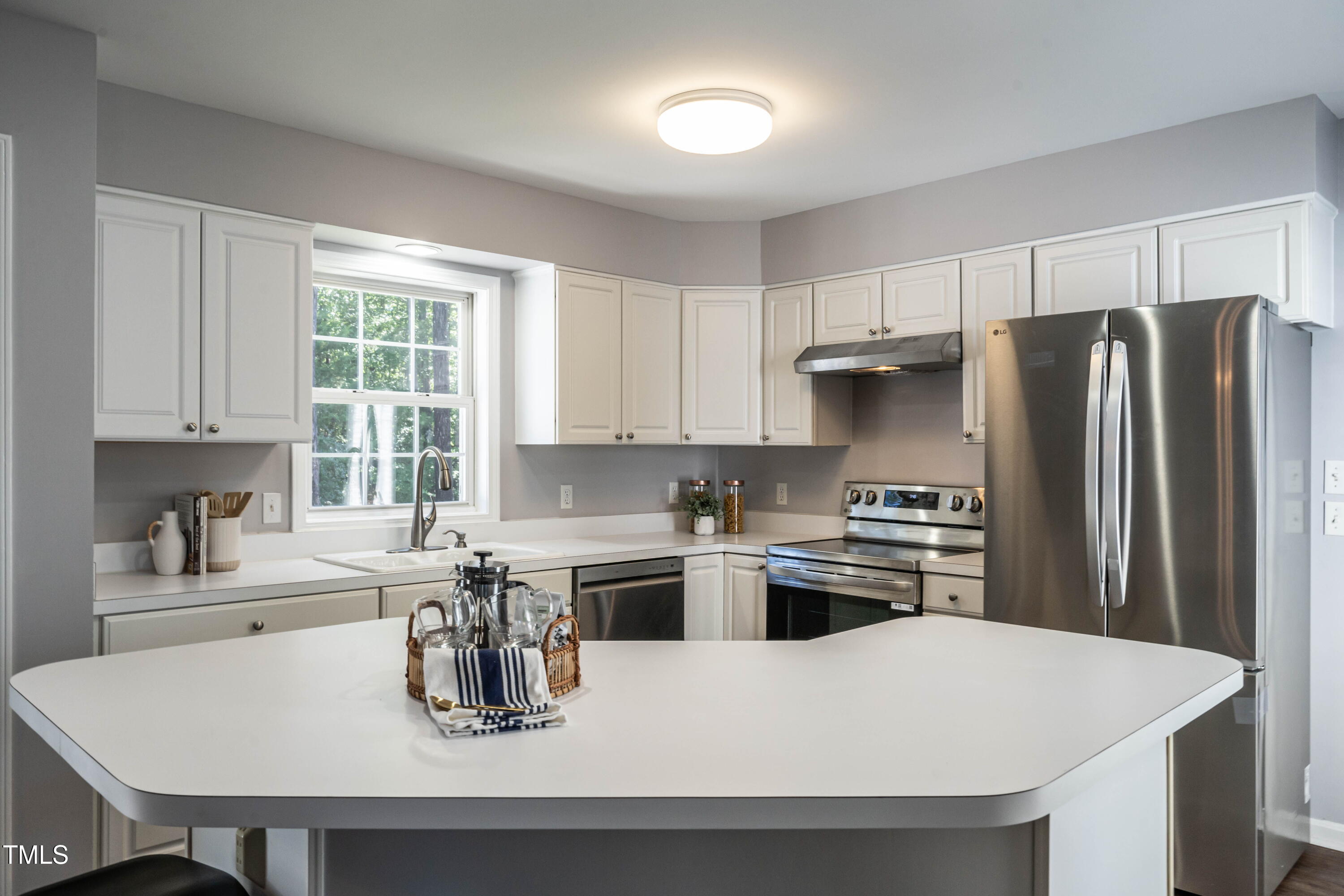 Wake Forest, North Carolina 27587, United States, 4 Bedrooms Bedrooms, ,3 BathroomsBathrooms,Residential,Pending,153923