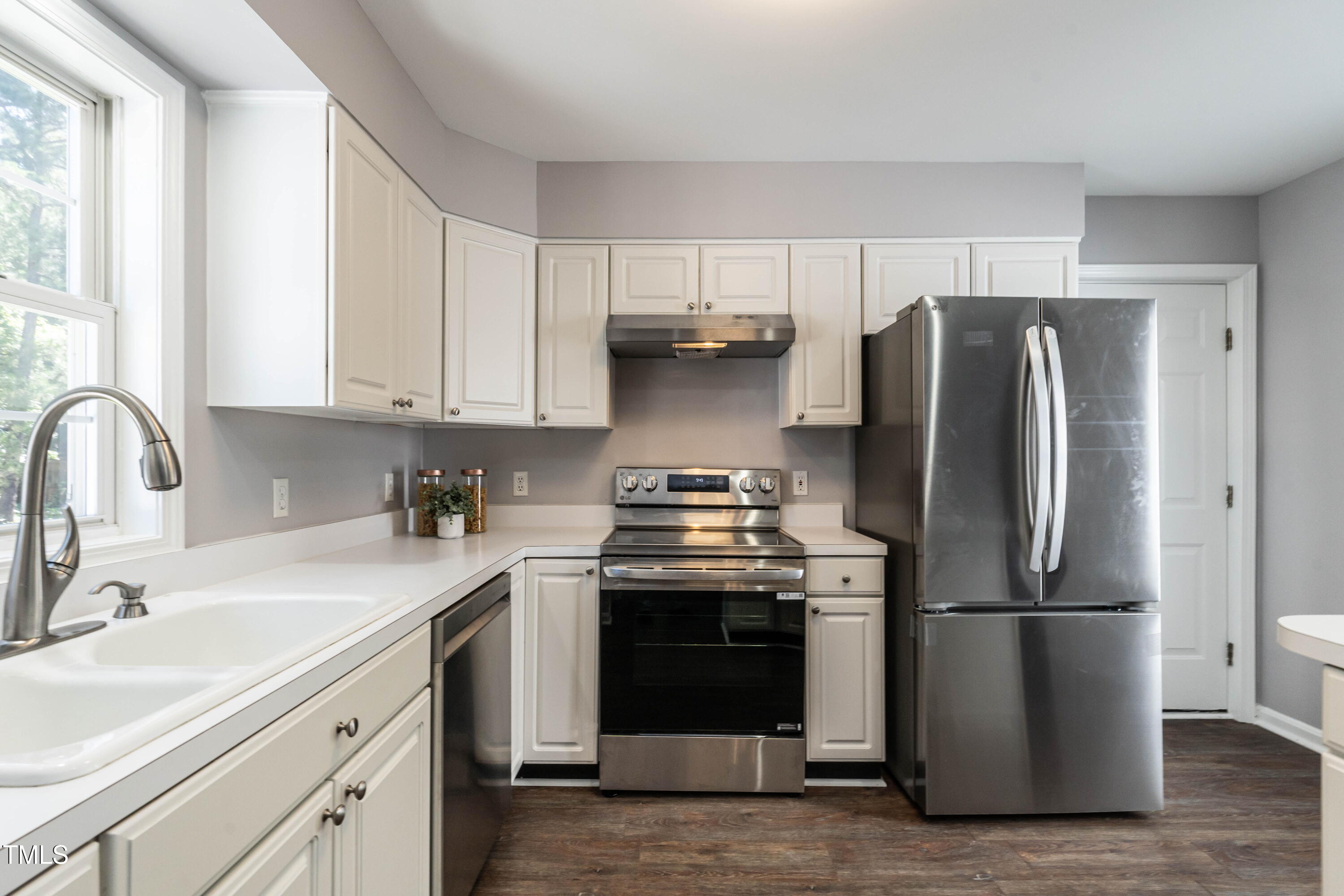 Wake Forest, North Carolina 27587, United States, 4 Bedrooms Bedrooms, ,3 BathroomsBathrooms,Residential,Pending,153923