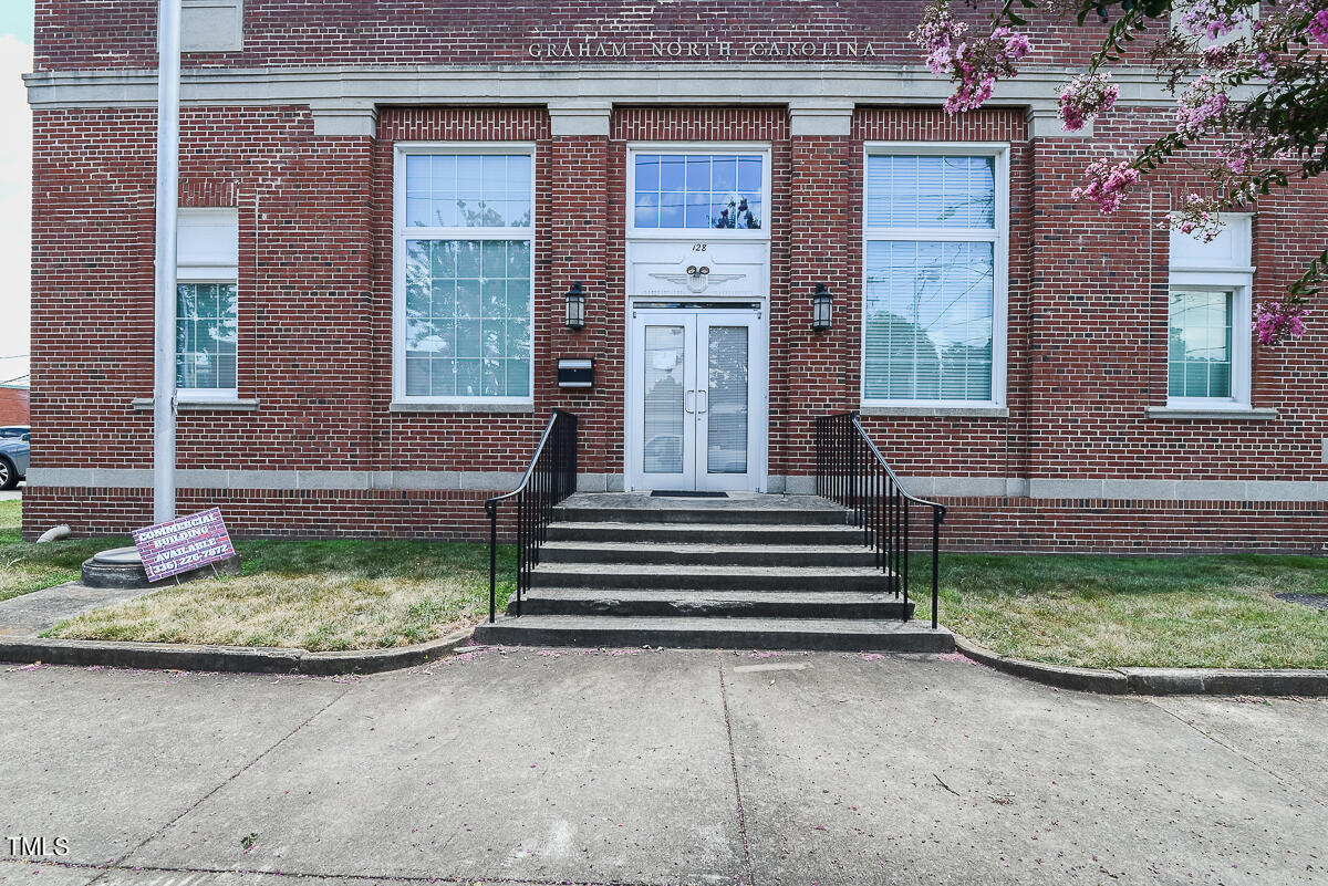 128 W Harden Street