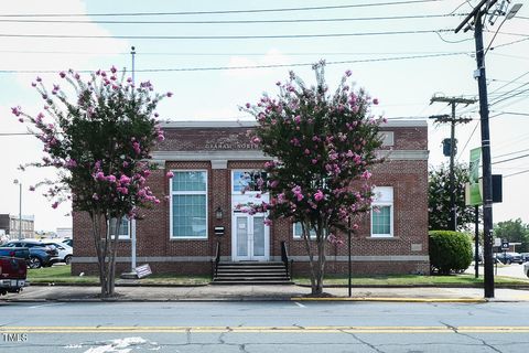 128 W Harden Street Graham NC 27253