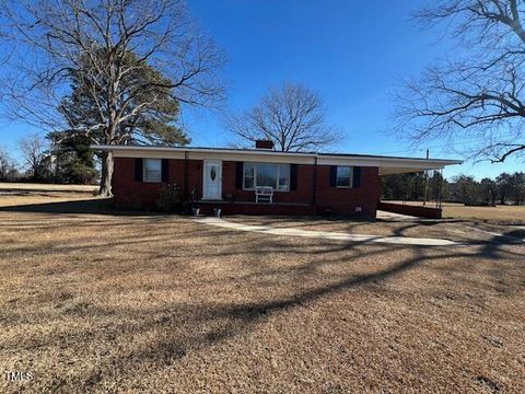 A home in Dunn