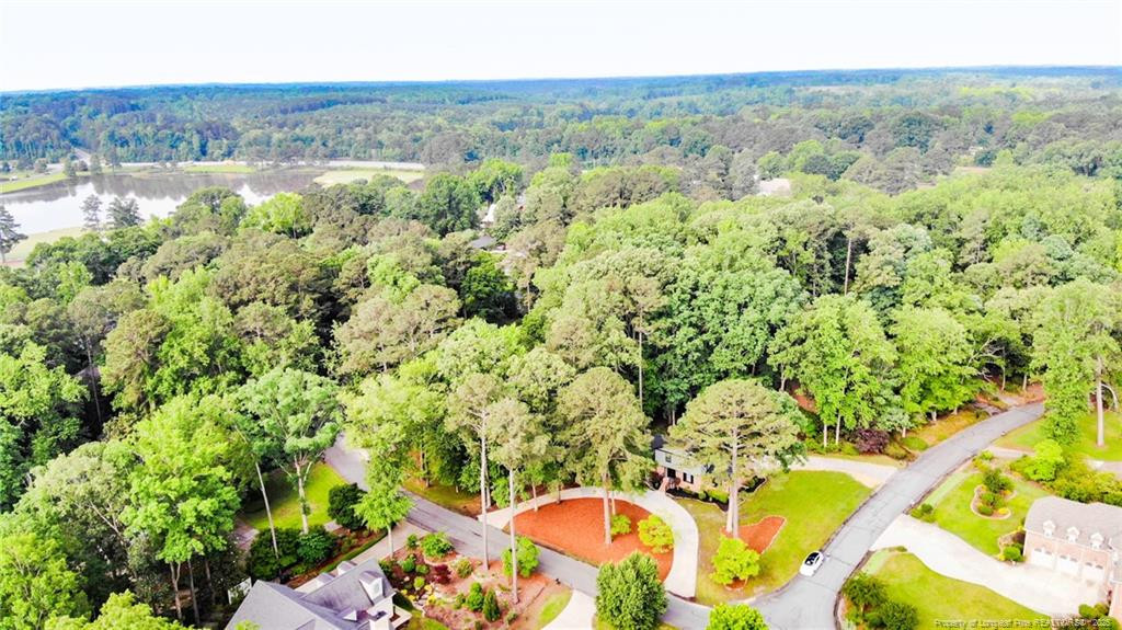 225 Lakeview Drive