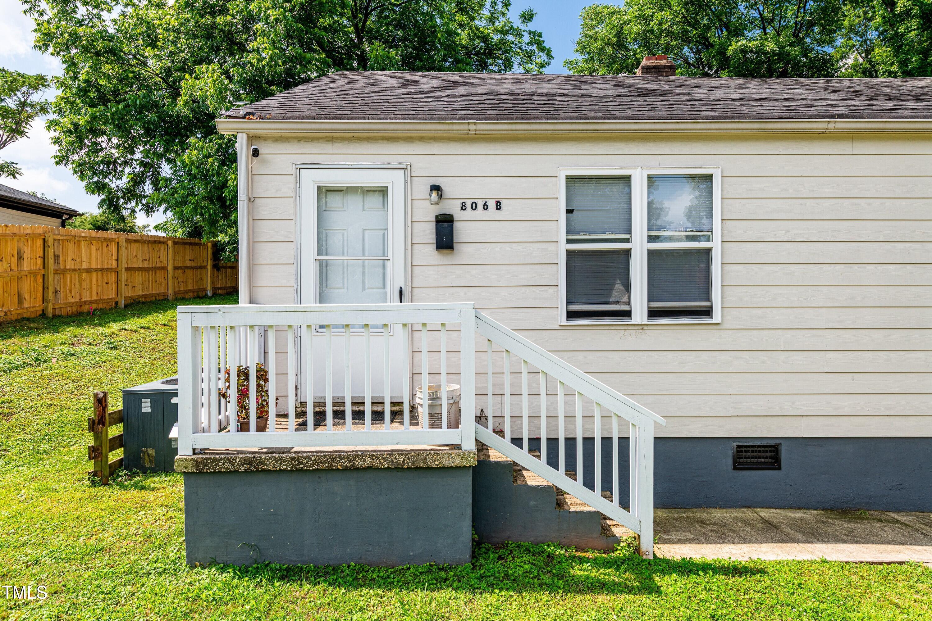 806 Eva Street