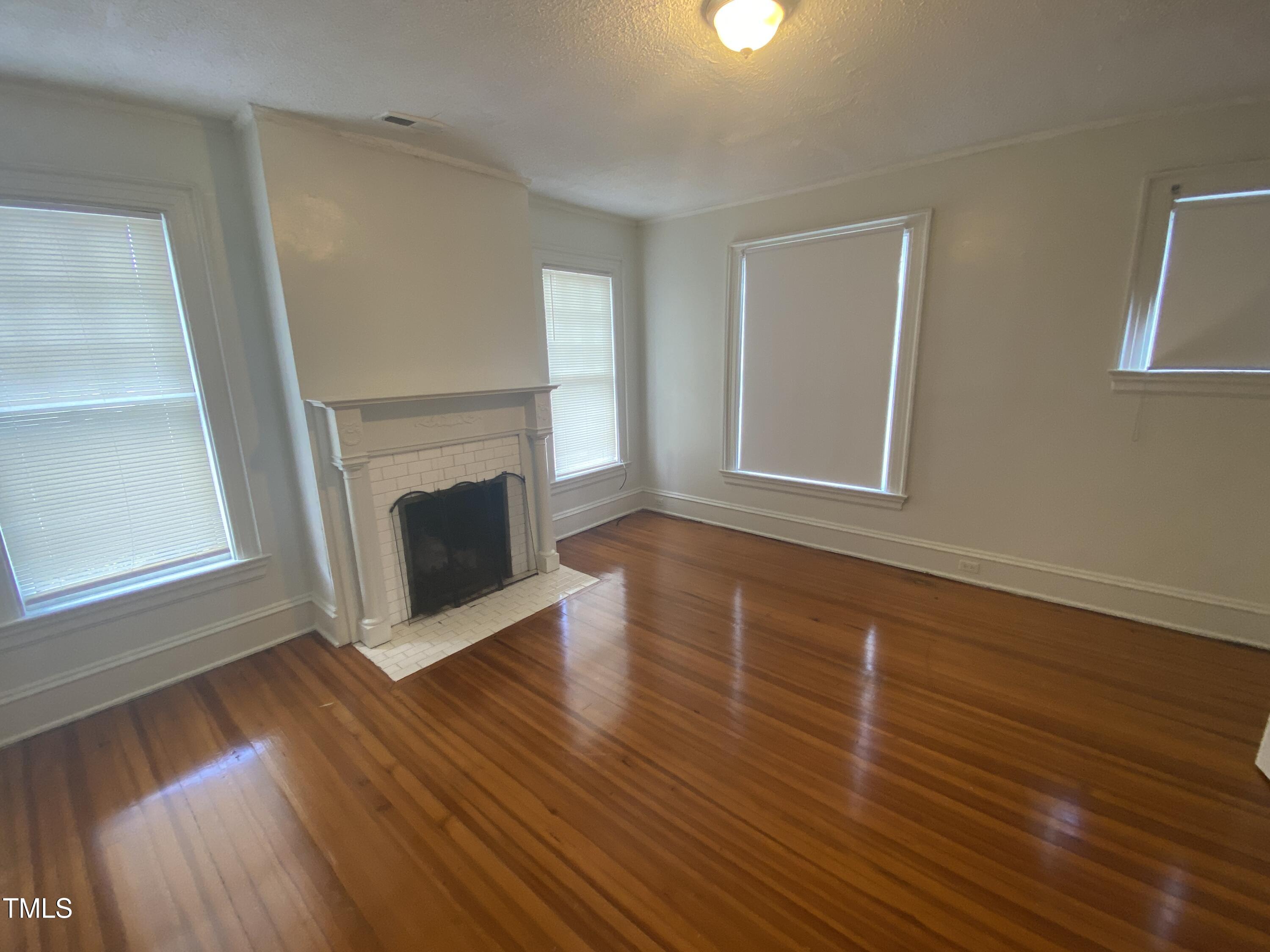 902 Vickers Avenue