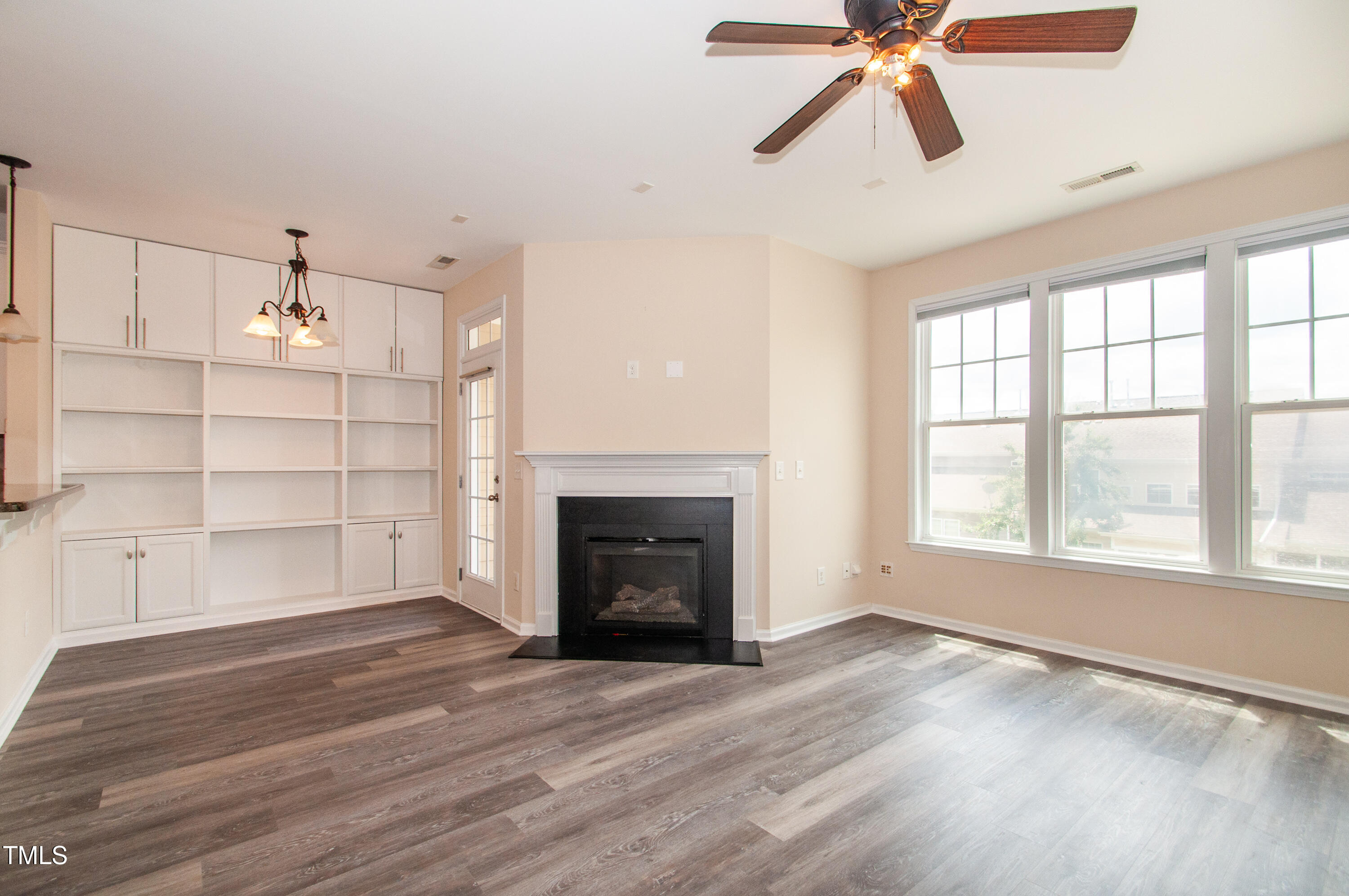 10119 Glen Autumn Road
