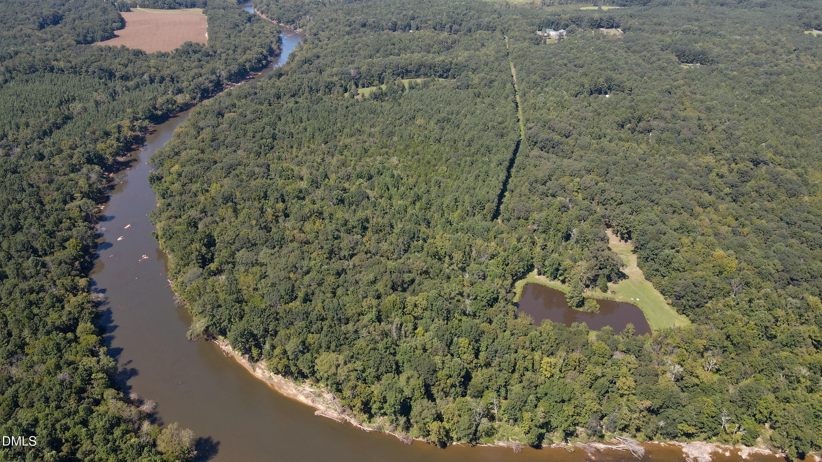 884 Windsor Rd, Tract One