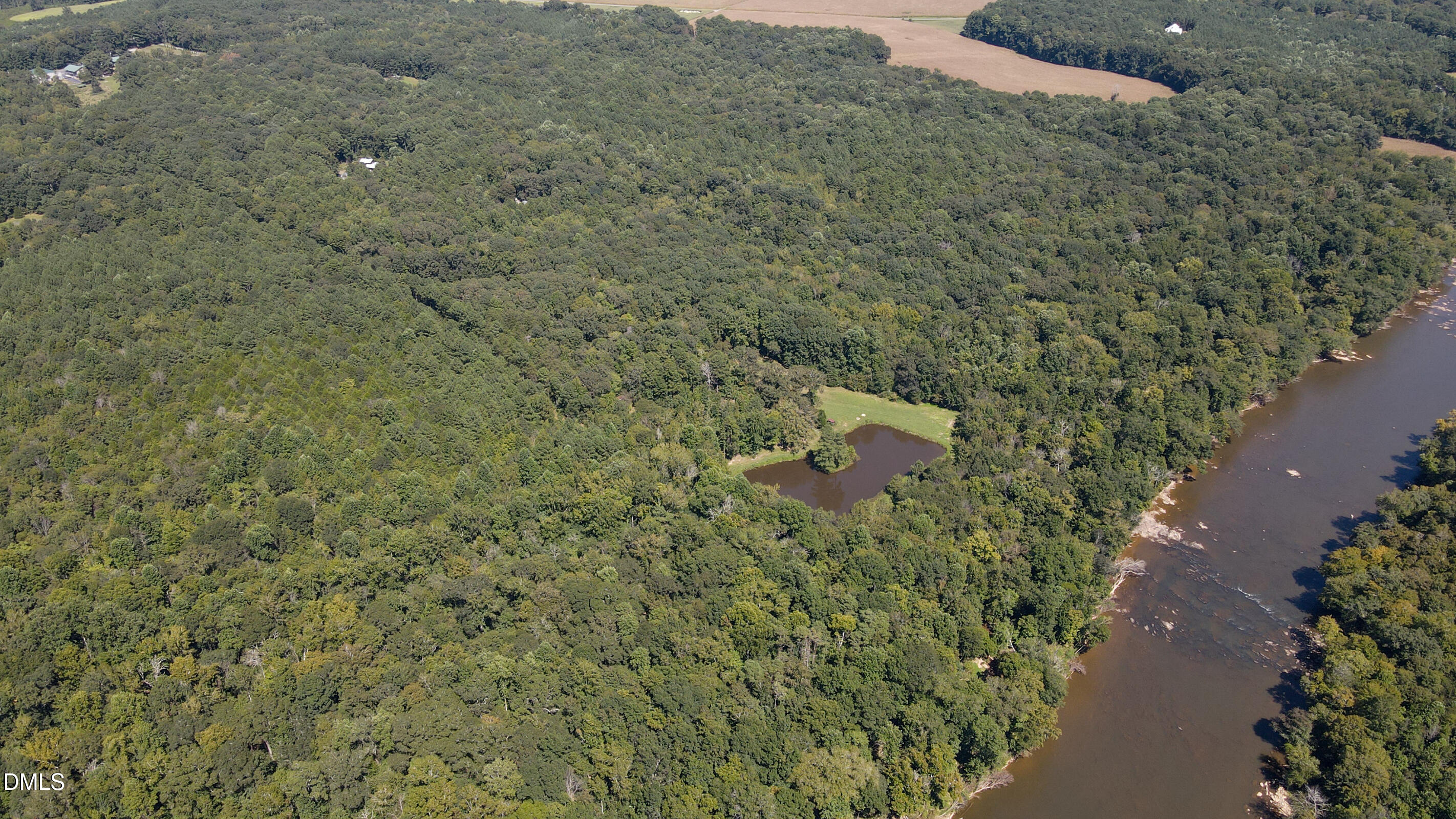884 Windsor Rd, Tract One