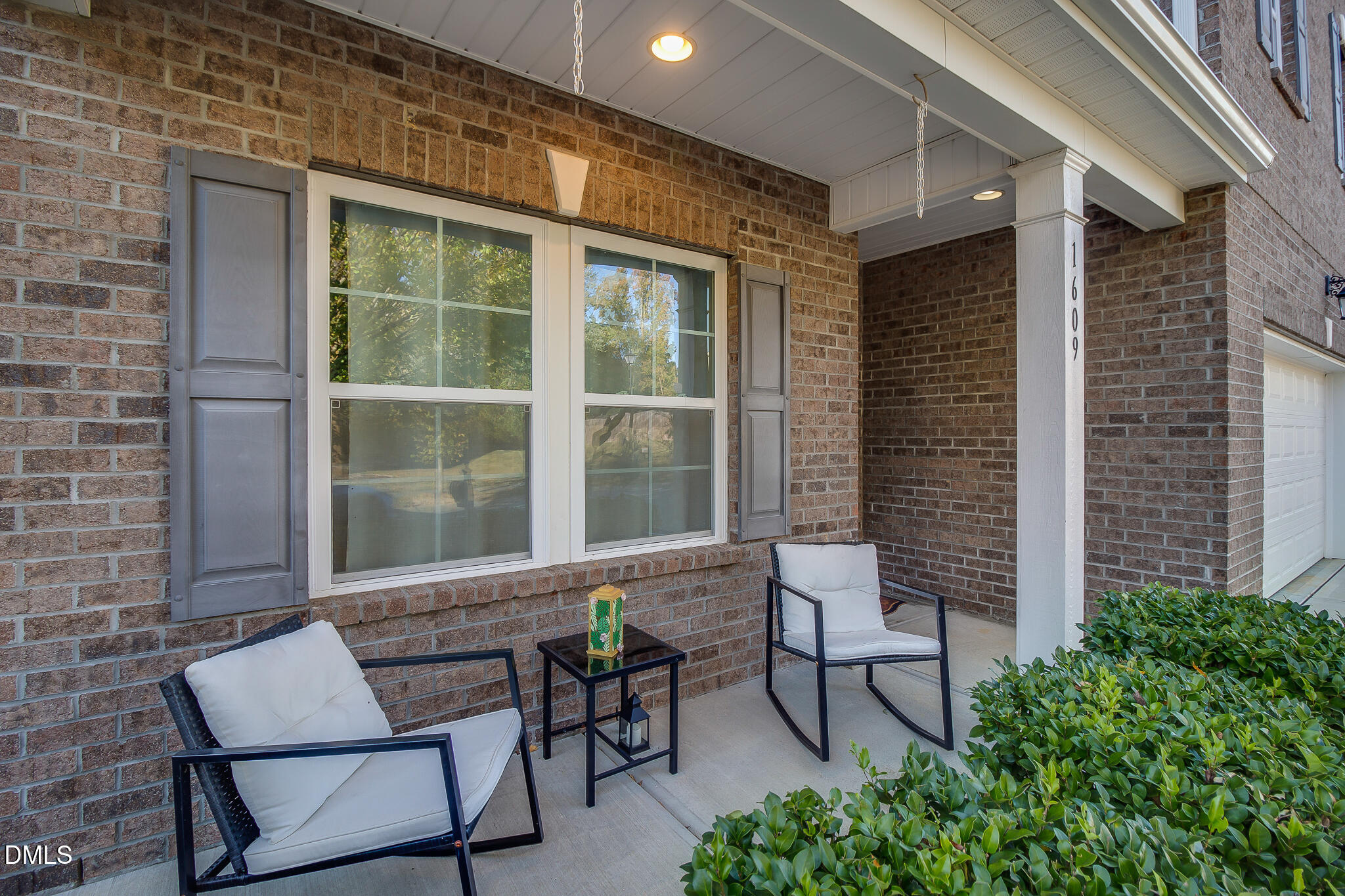 1609 Frog Hollow Way