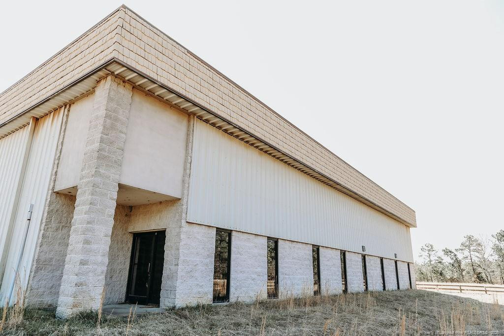 14099 Hwy 15-501 Highway