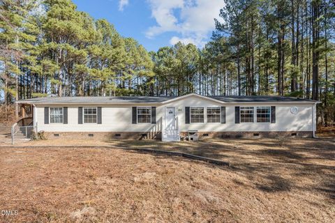 102 Foxtree Court Benson NC 27504
