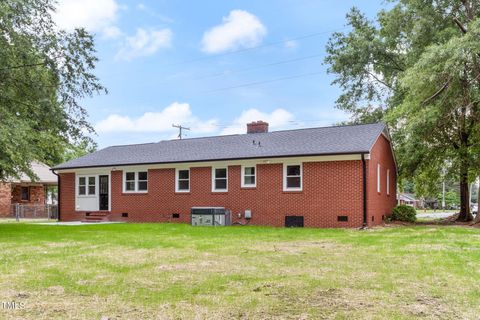 Single Family Residence in Goldsboro NC 1703 Elm Street 21.jpg