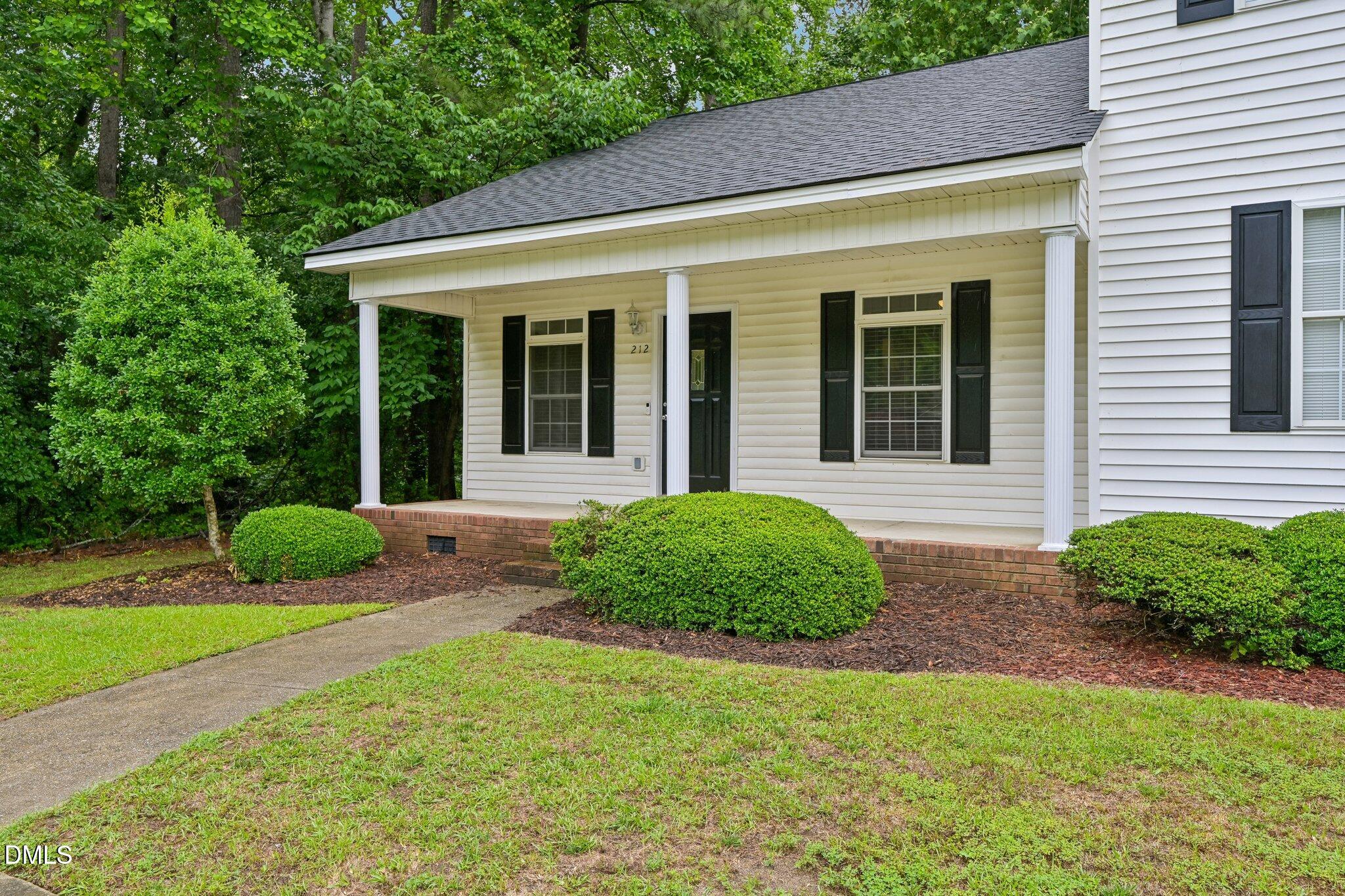 212 Saint James Court