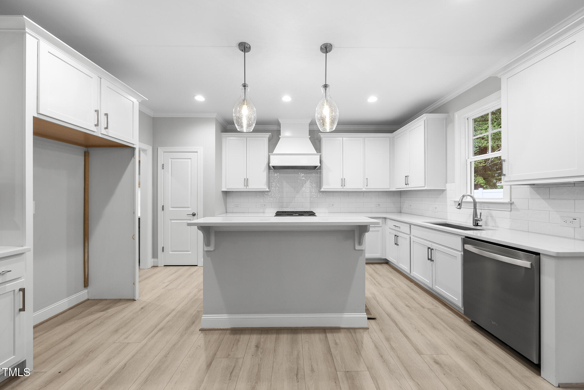 2625 Silver Gate Court