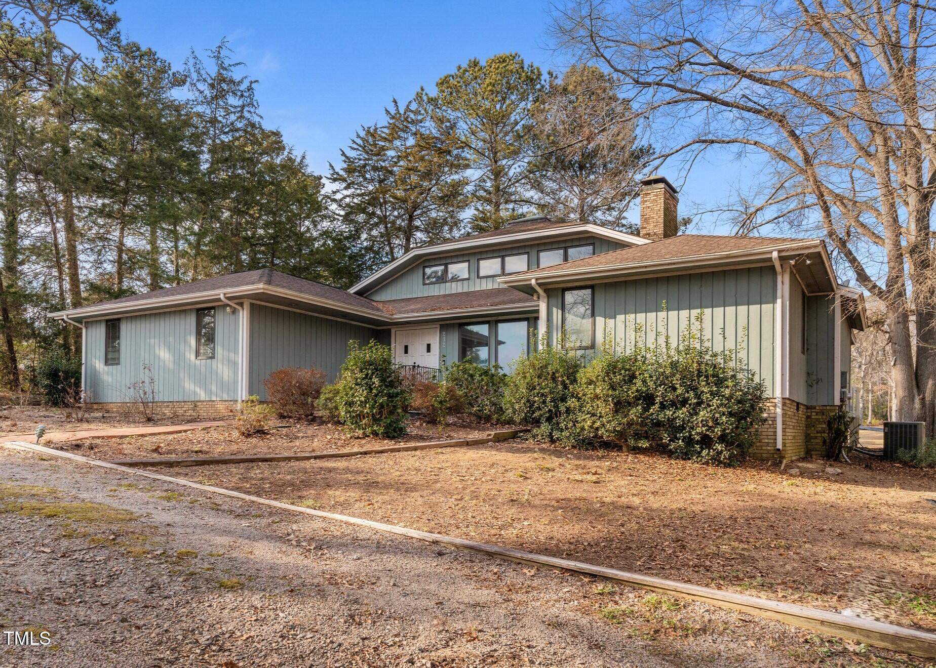 232 Lakeview Drive