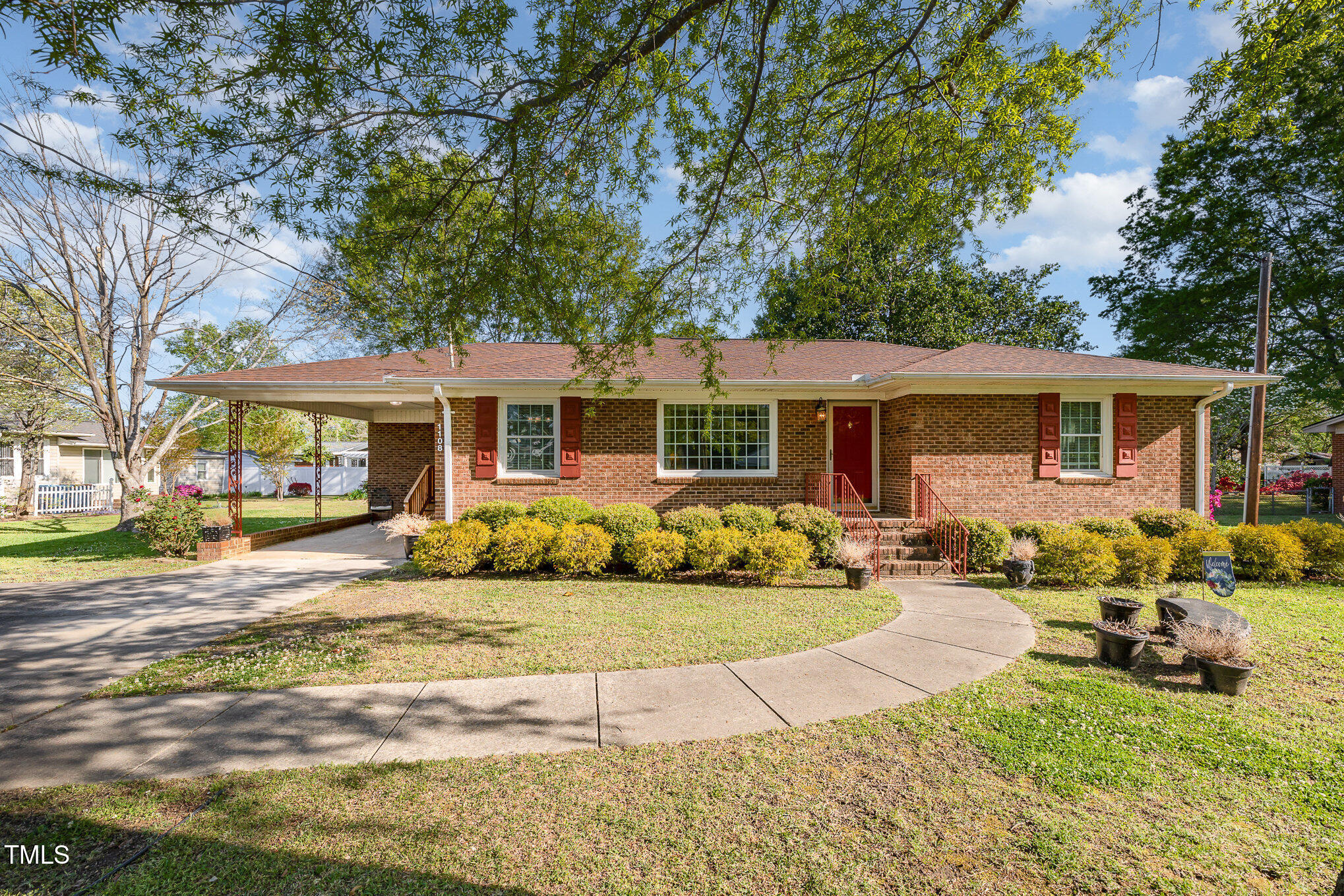 1108 Friendly Road