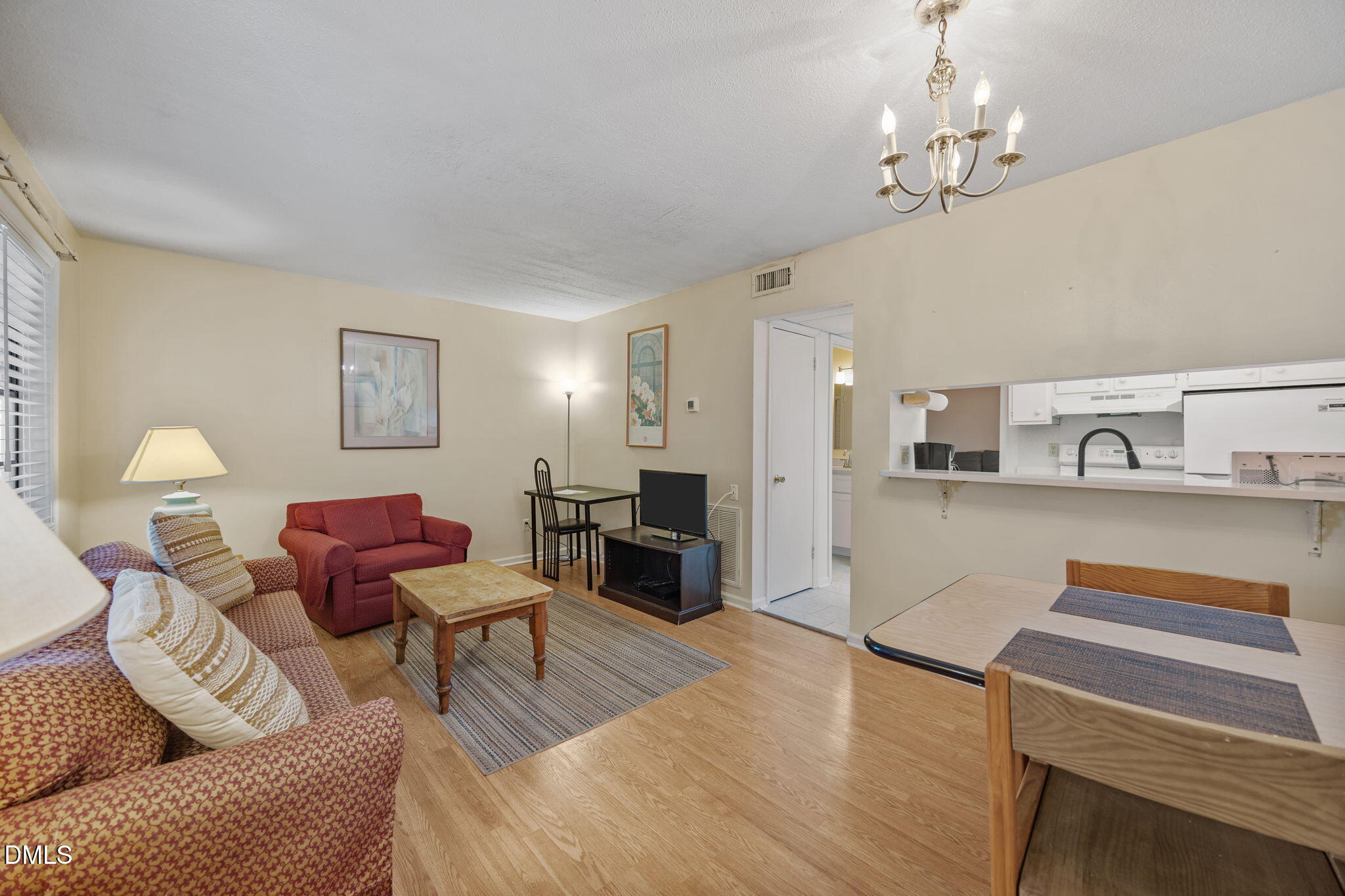 807 W Trinity Avenue 250