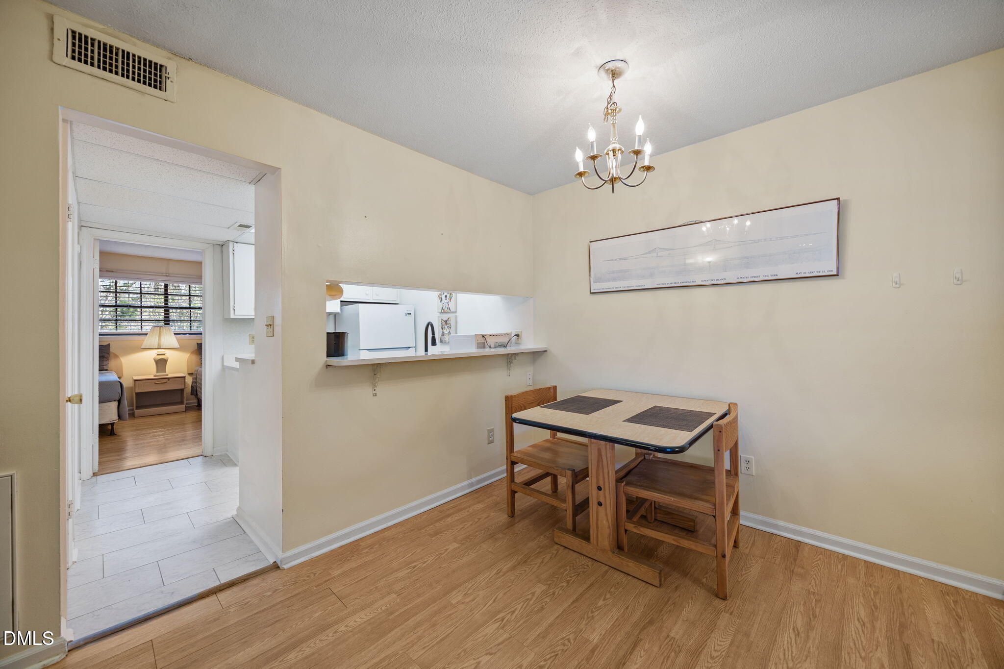 807 W Trinity Avenue 250