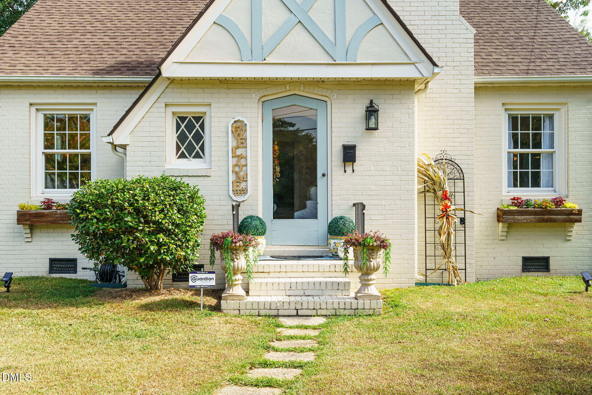 316 W Parrish Drive