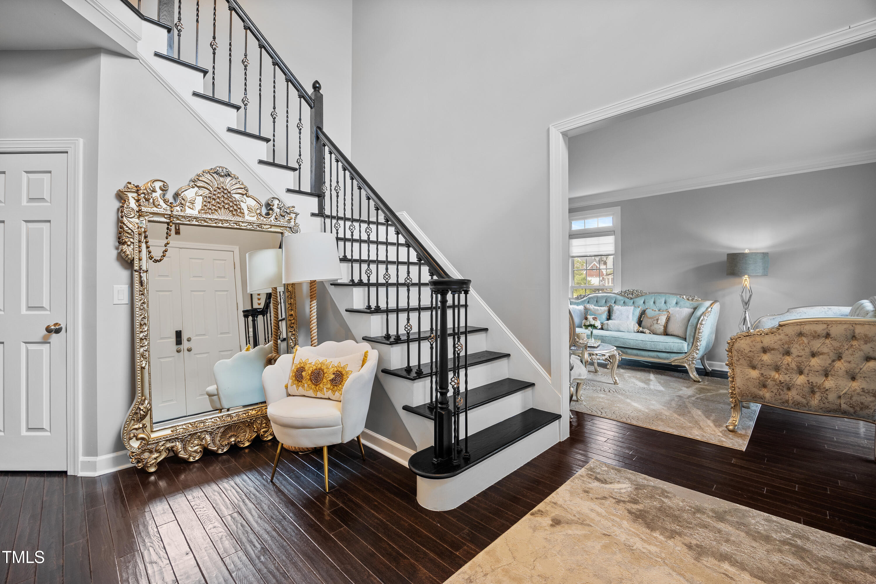 1637 Dodford Court