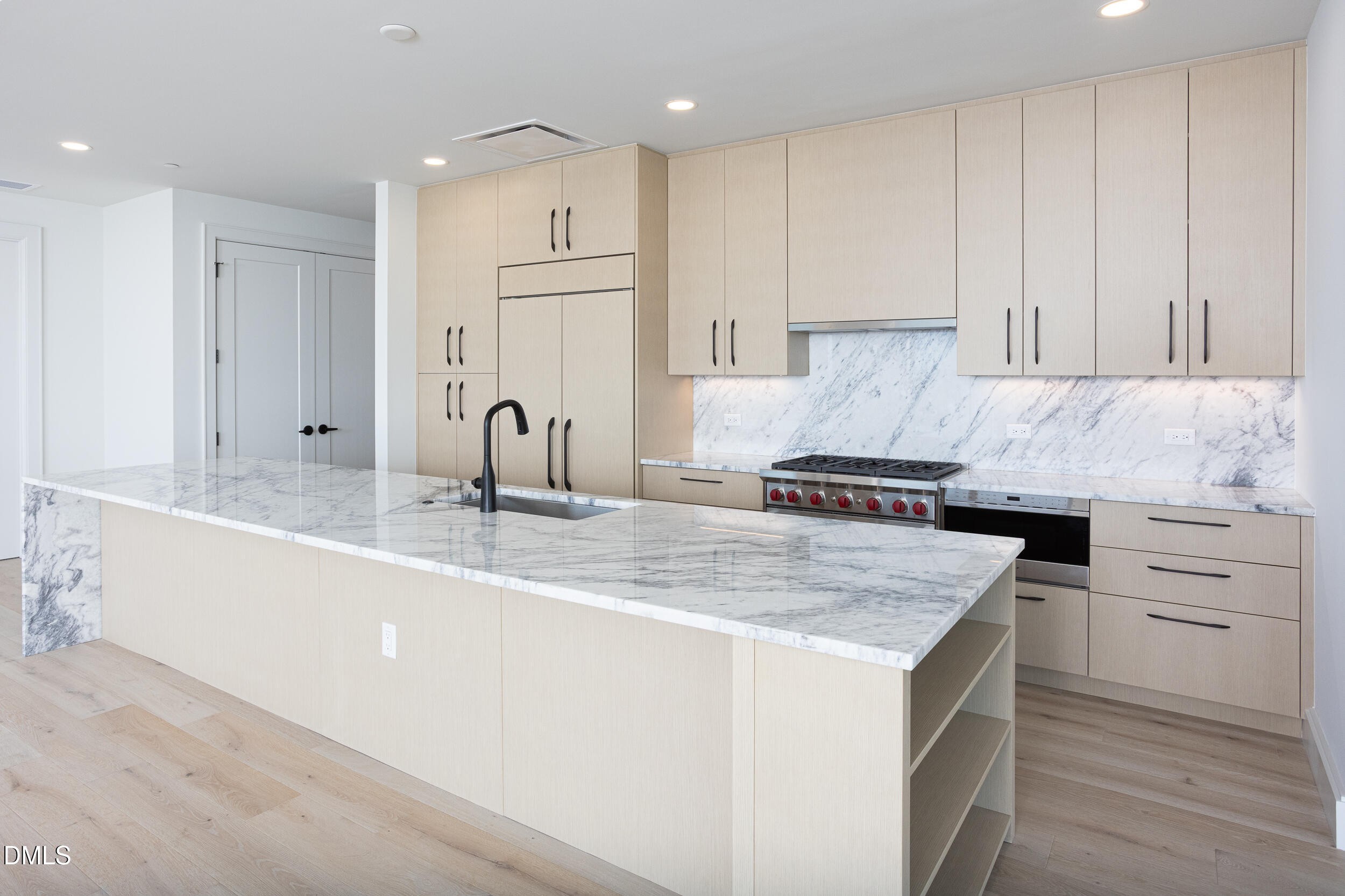 115 Morris Street 2502
